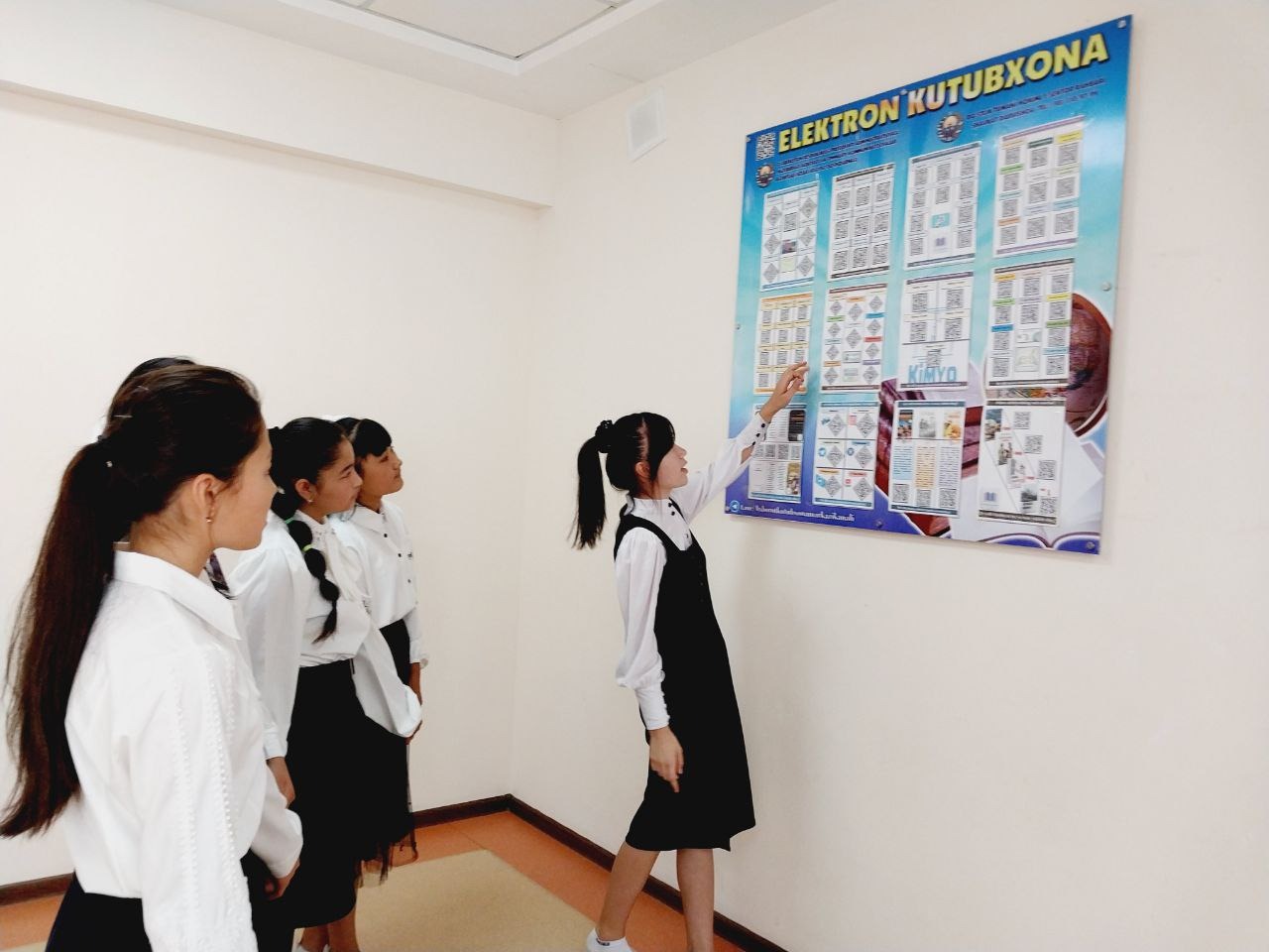 Qr kodli kitoblar targ`iboti amalga oshirildi.