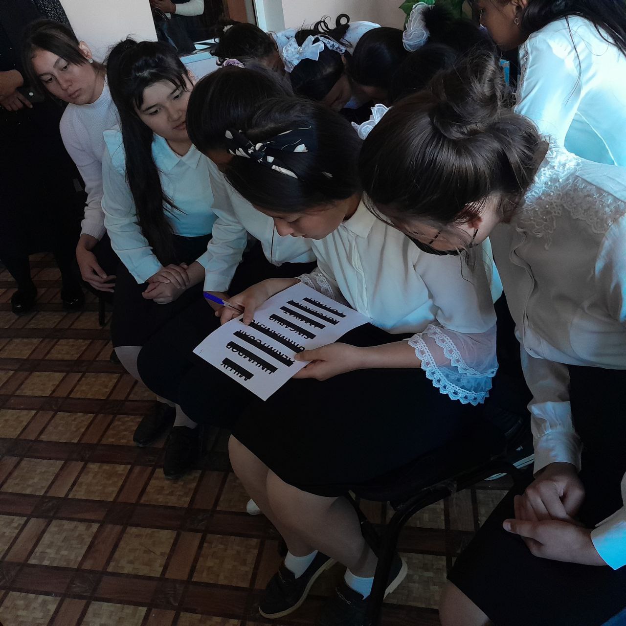 "Til bilimdonlari" intellektual o‘yinlari tashkil etildi.