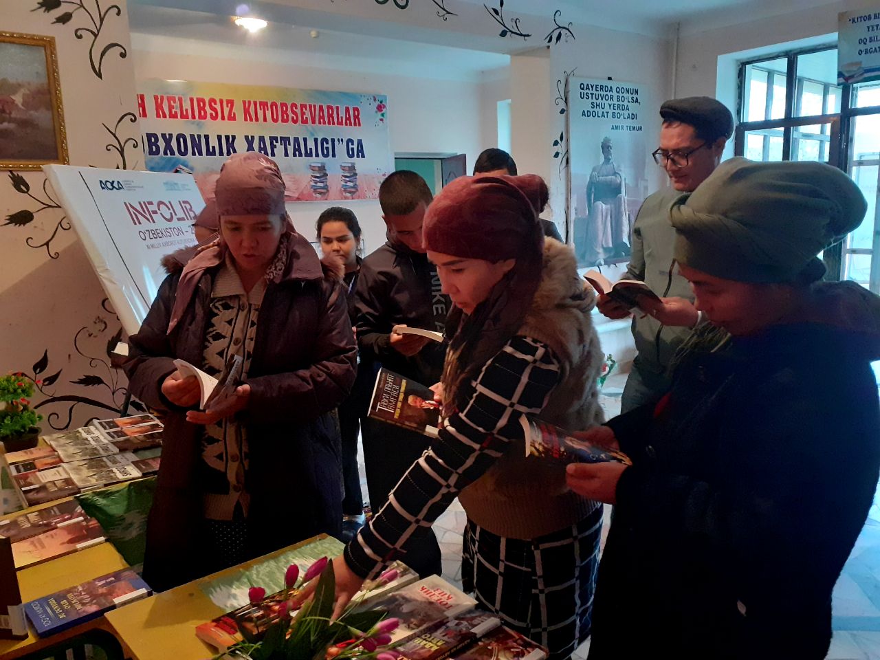 "Kutubxonaning kuzgi tuhfasi" nomli ko'rgazma