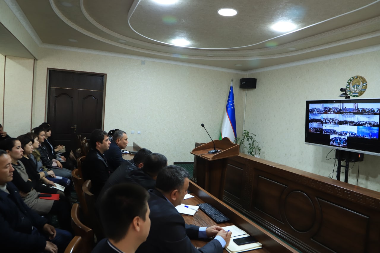 Davlat fuqarolik xizmatchilari tomonidan odob-axloq qoidalariga rioya etilishini ta’minlash bo‘yicha o`quv seminar videoselektor bo`lib o`tdi.
