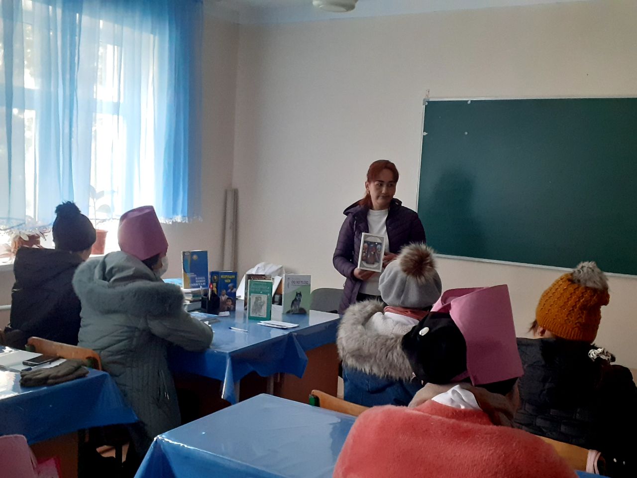 " Kitob tafakkur xazinasi " nomli davra suhbati tashkil etildi.