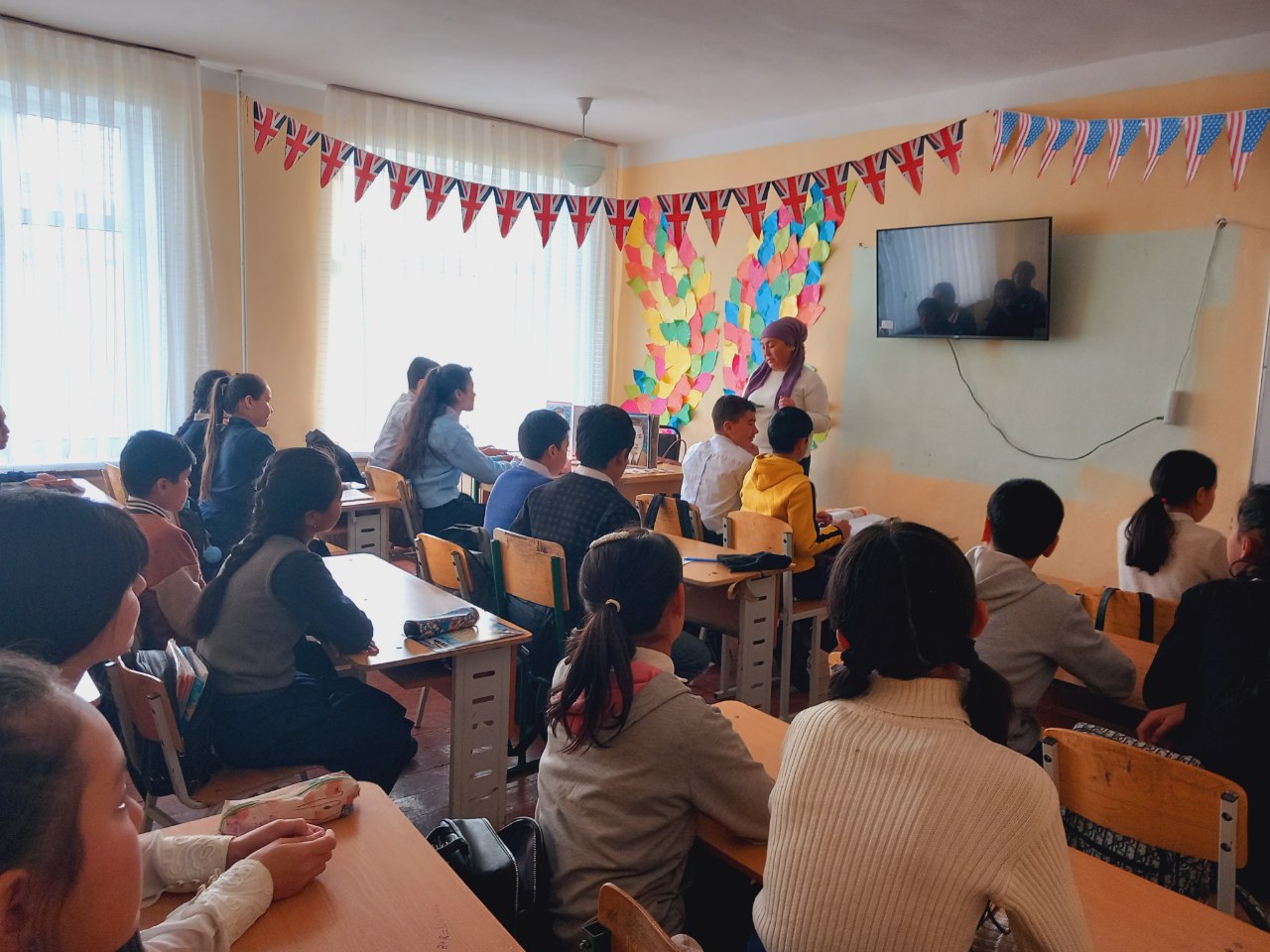 "Hamid Olimjon o‘lkamiz faxri" nomli davra suhbati tashkil qilindi