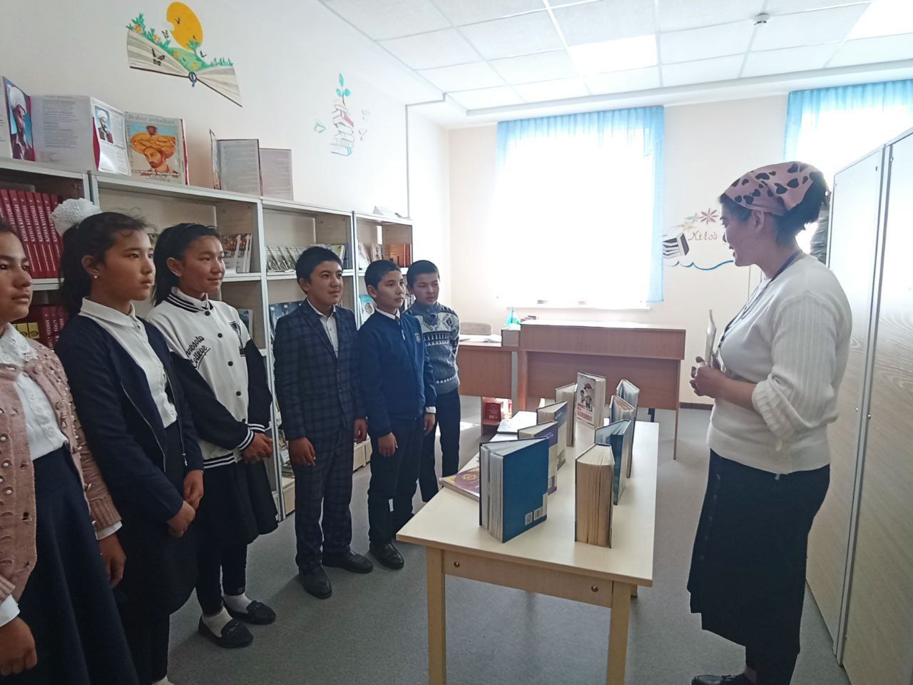 "Dunyoda nima kuchli" kitobi taqdimoti hamda adabiyotlar ko`rgazmasi tashkil qilindi.