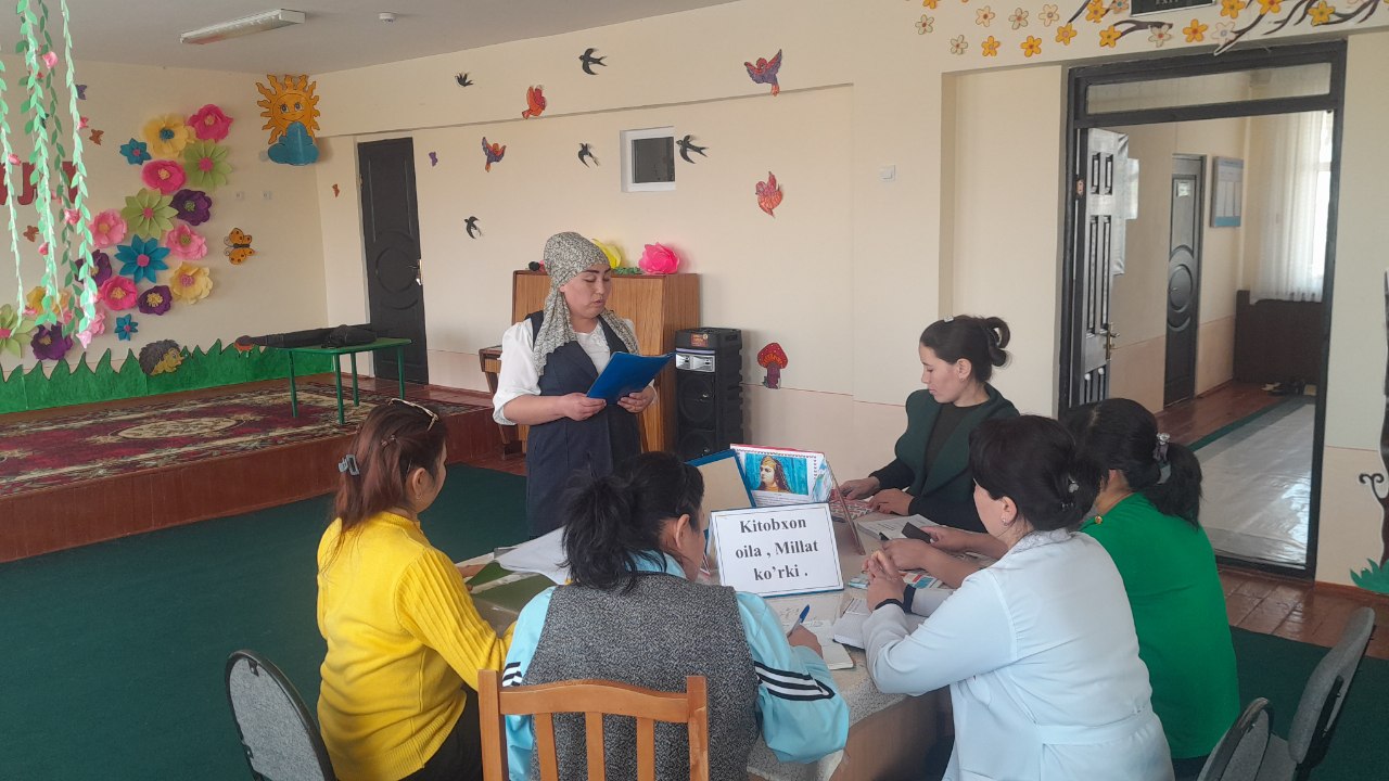Kitobxon onalar kuni munosabati bilan "Oqila onalar davrasi" nomli tadbir tashkil qilindi.