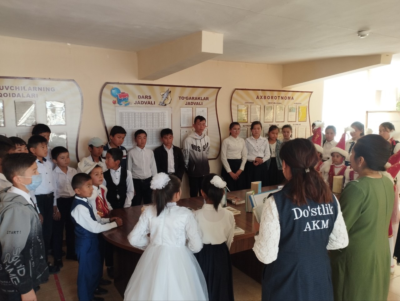 " Kitobsevar millat " shiori ostida  tadbir tashkil etildi.