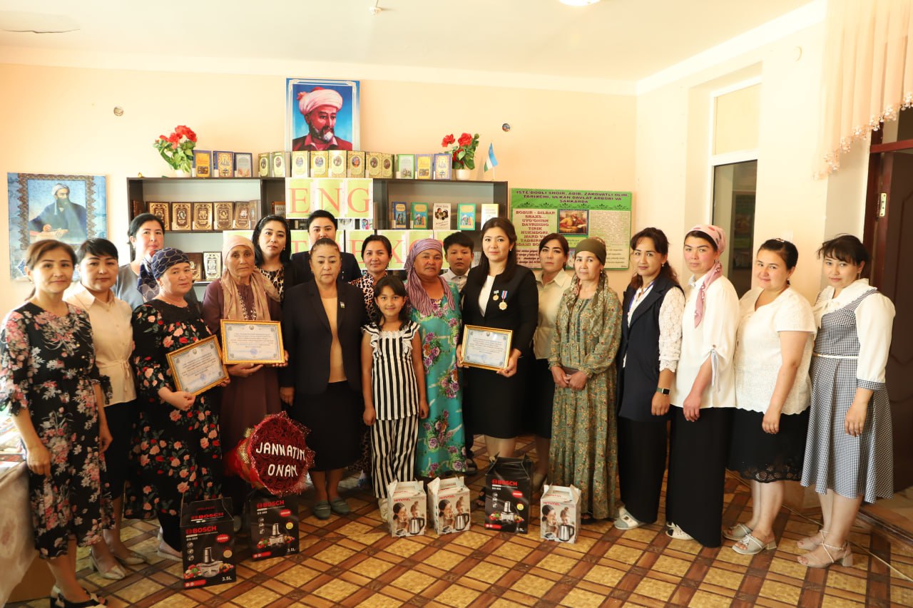 "Eng yaxshi kitobxon oila" mavzusida tanlov bo'lib o`tdi.