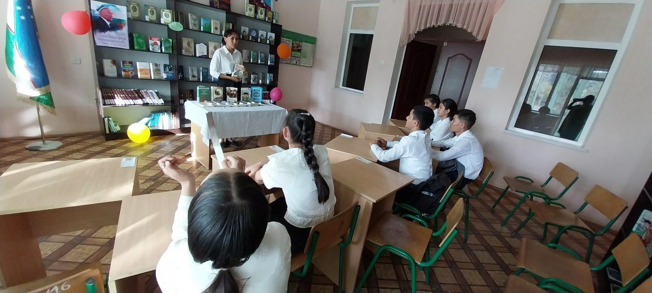 "Qachon? Kimning? Qaysi kitobini o'qimoqchisiz?" nomli kitob taqdimoti va adabiyotlar ko`rgazmasi tashkil qilindi.