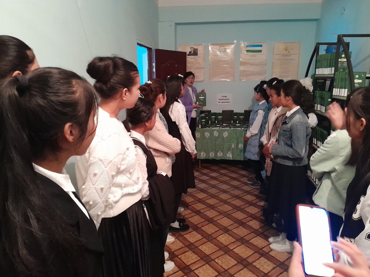 Sayohat "OLTIN KUZNI KITOB BILAN YANADA FAYZLI O`TKAZING! "