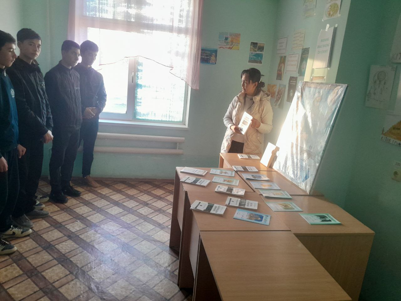 " Buyuklarga ehtirom " nomli davra suhbati tashkil etildi.