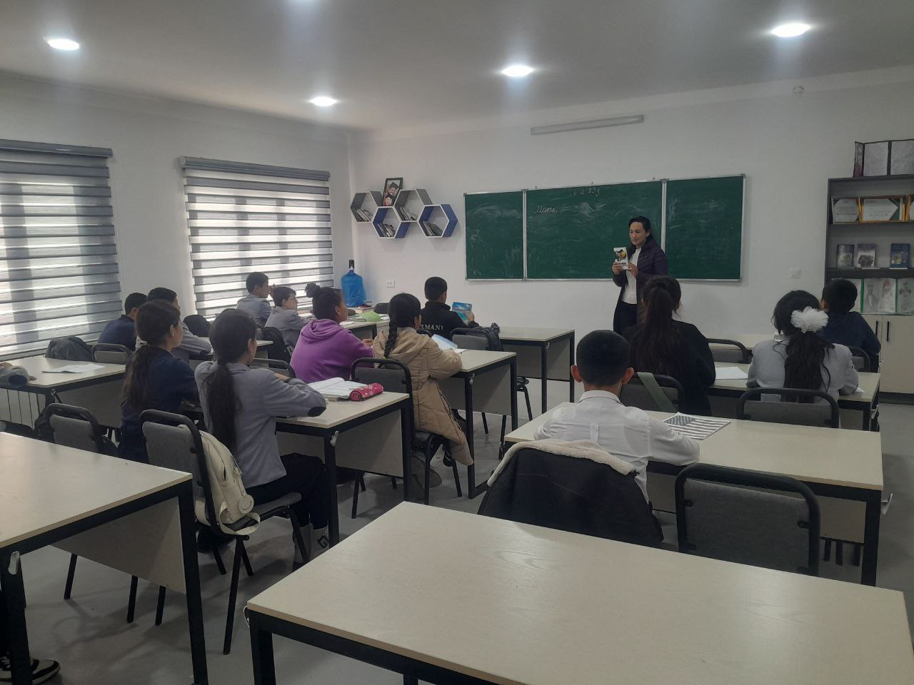 " Bir asar tarixi" shiori ostida davra suhbati tashkil qilindi