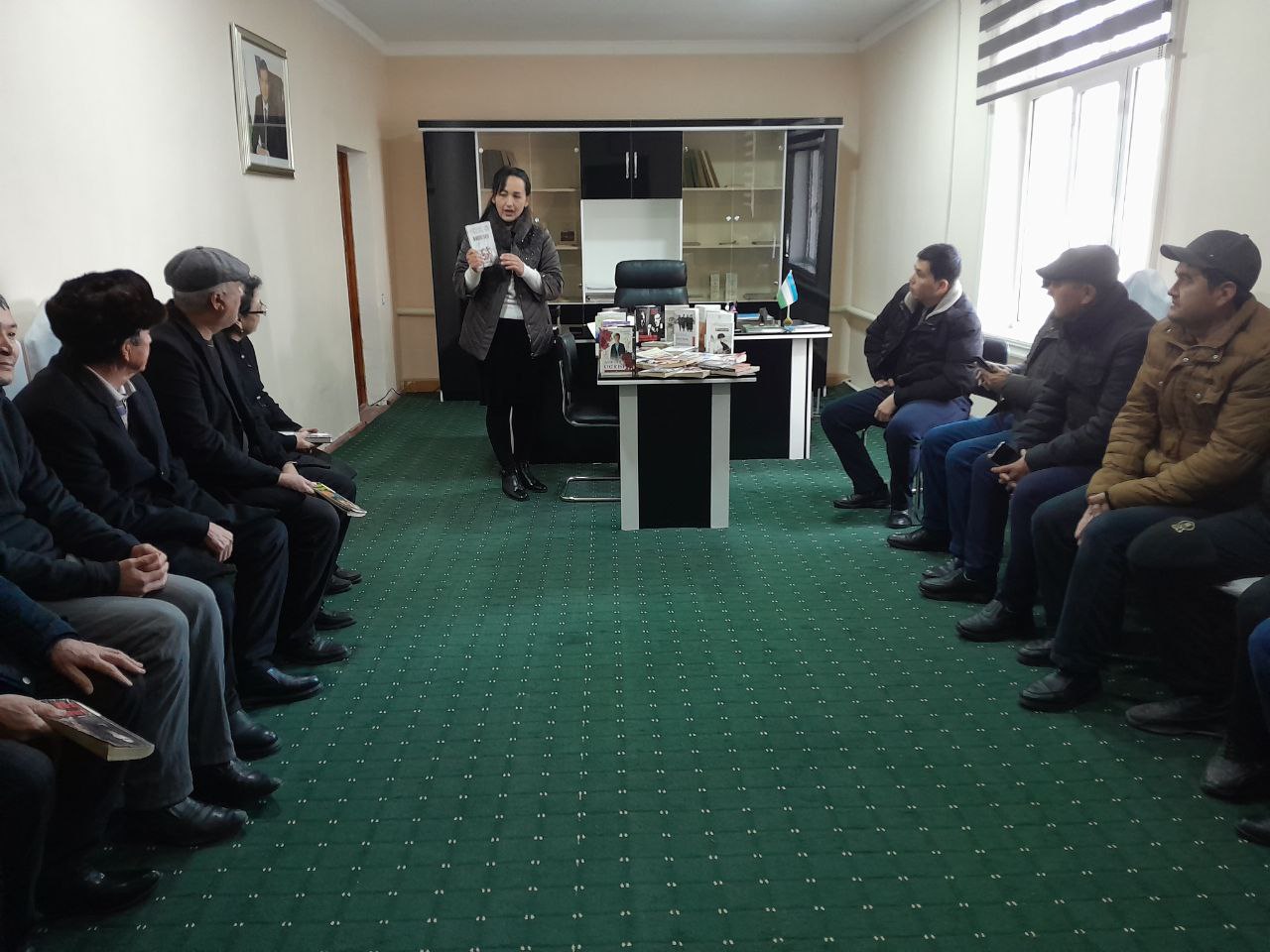 "Bir adib haqida suhbat" shiori ostida davra suhbati tashkil qilindi.