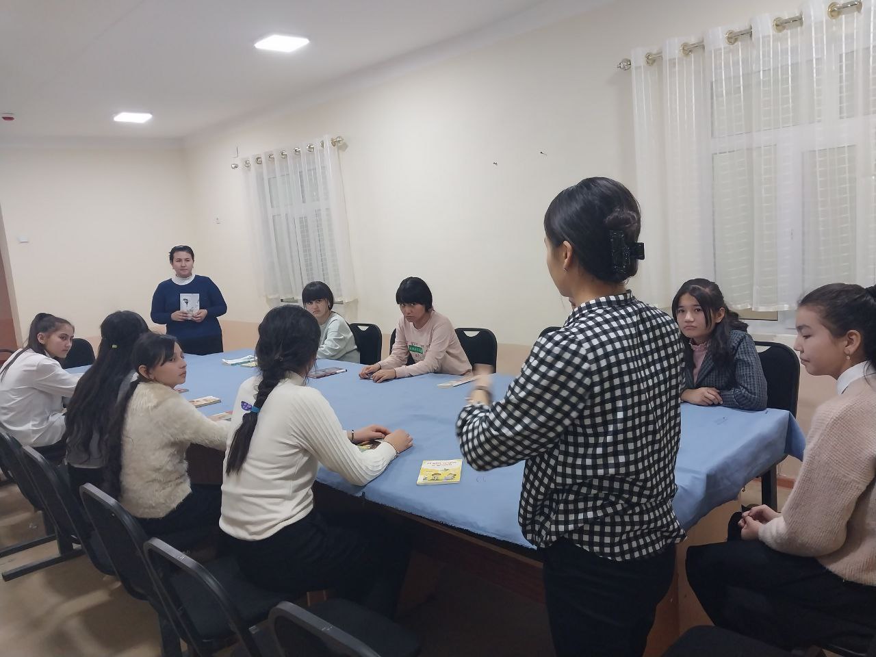 "Mening sevimli asarim" nomli davra suhbati tashkil qilindi.