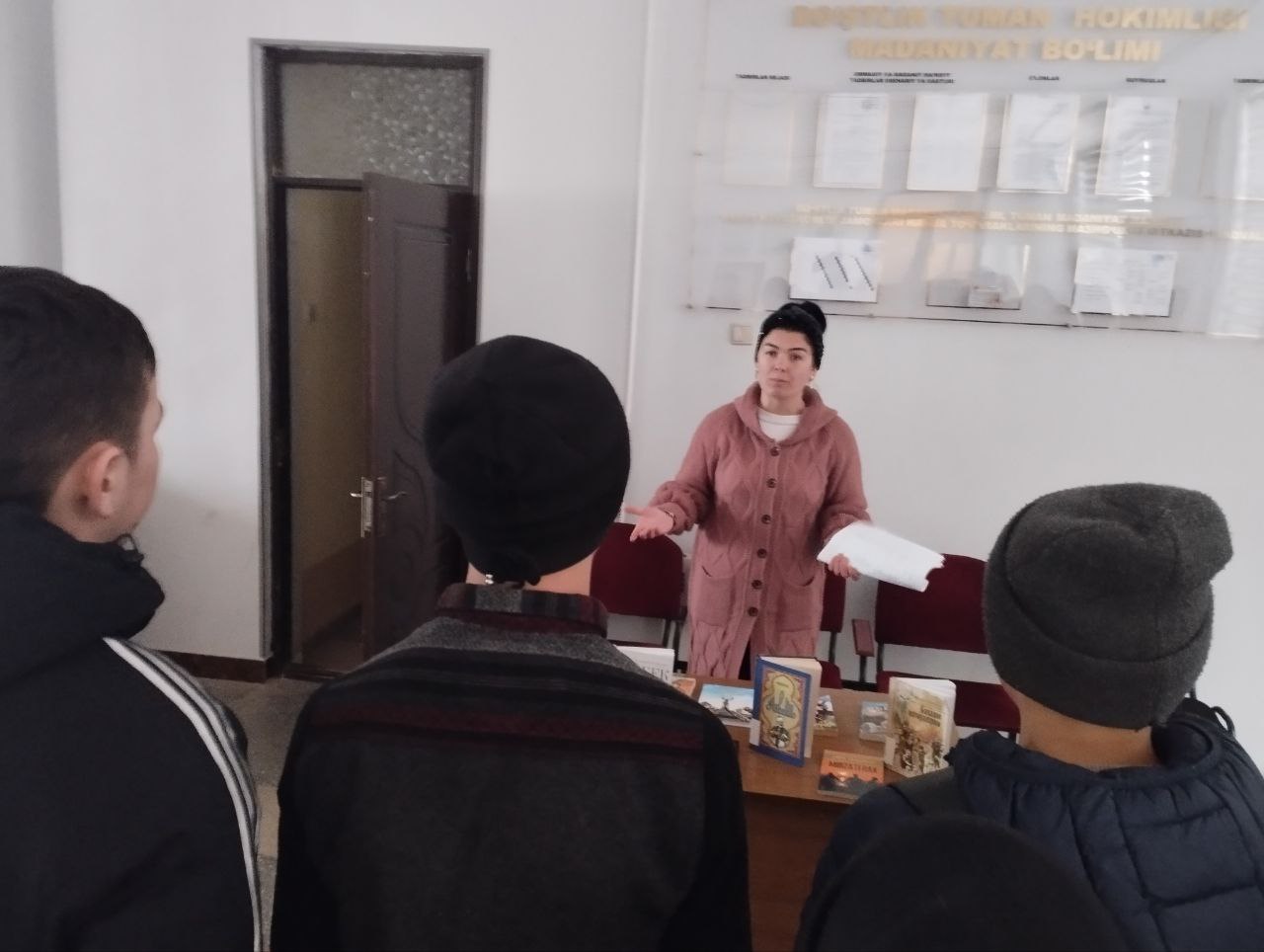 "Oybek ijodiga nazar" nomli asarlari koʻrgazmasi hamda davra suhbati tashkil qilindi.