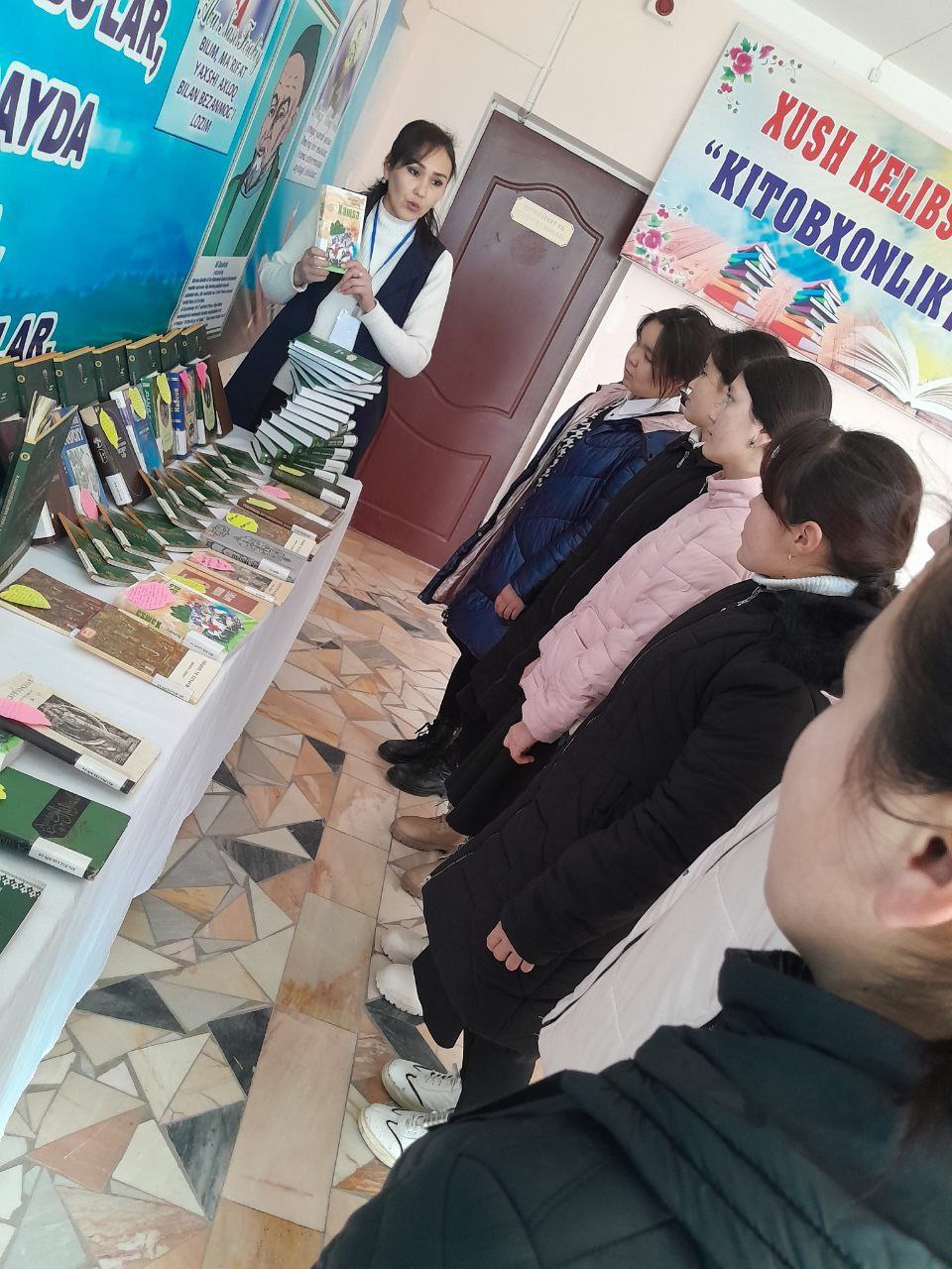 "Navoiyni yod etib" nomli kitoblar ko'rgazmasi tashkil qilindi.