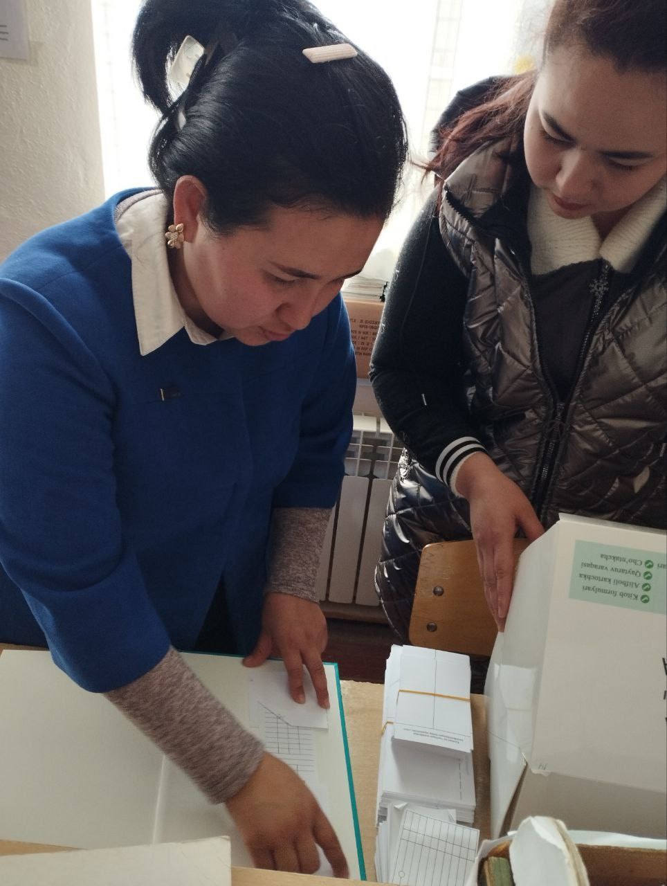 Kutubxonachilarga kitoblarga texnik va ilmiy ishlov berish boʻyicha amaliy uslubiy yordam ko‘rsatish bo`yicha tar`gibot ishlari davom etmoqda.