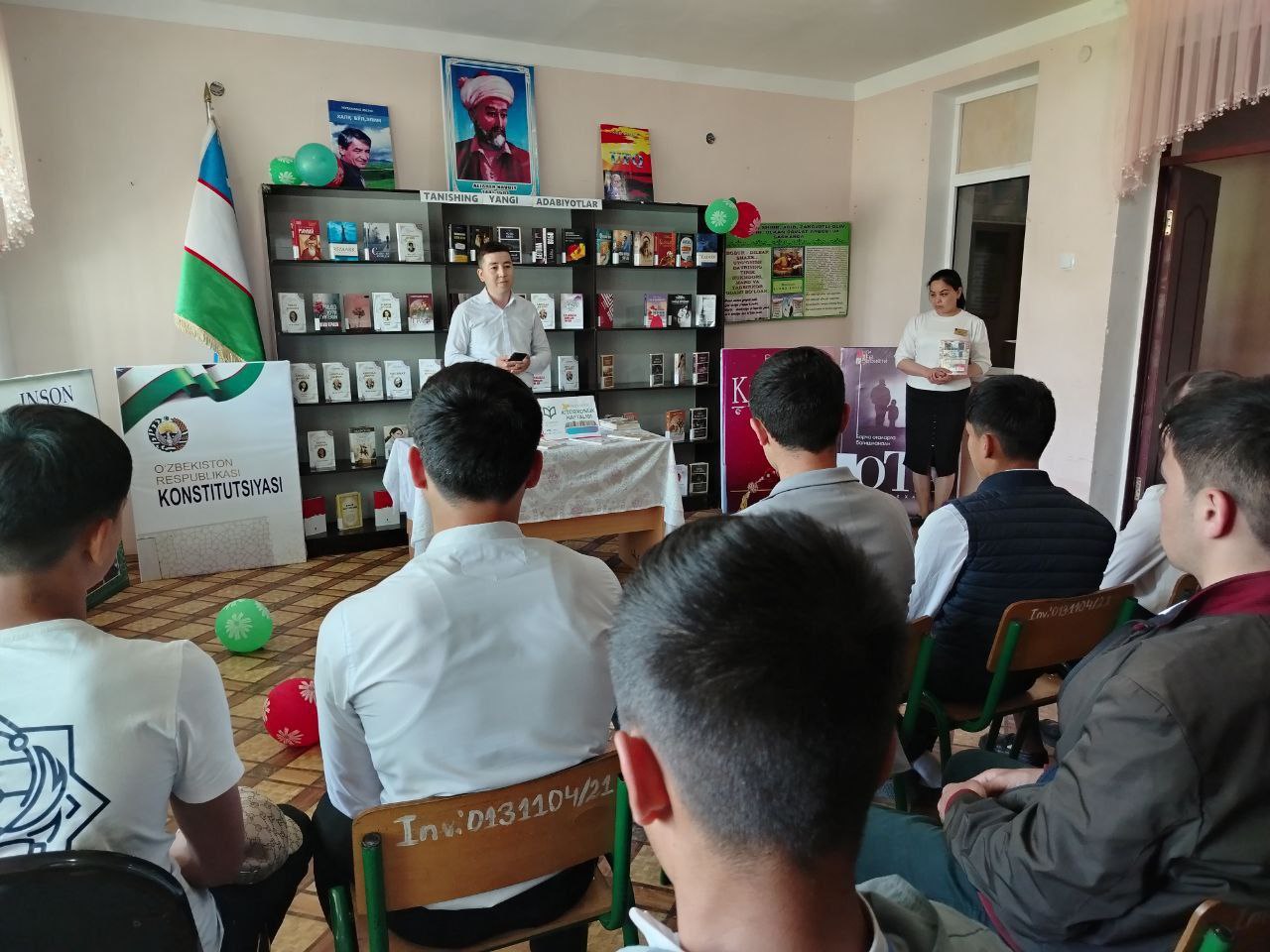 "Kitobxonlik haftaligi" doirasida  ixtisoslashtirilgan maktab o'quvchilari ishtirokida Zulfiyaxonim va Hamid Olimjonni yod olib deb nomlangan davra suhbati tashkil qilindi.