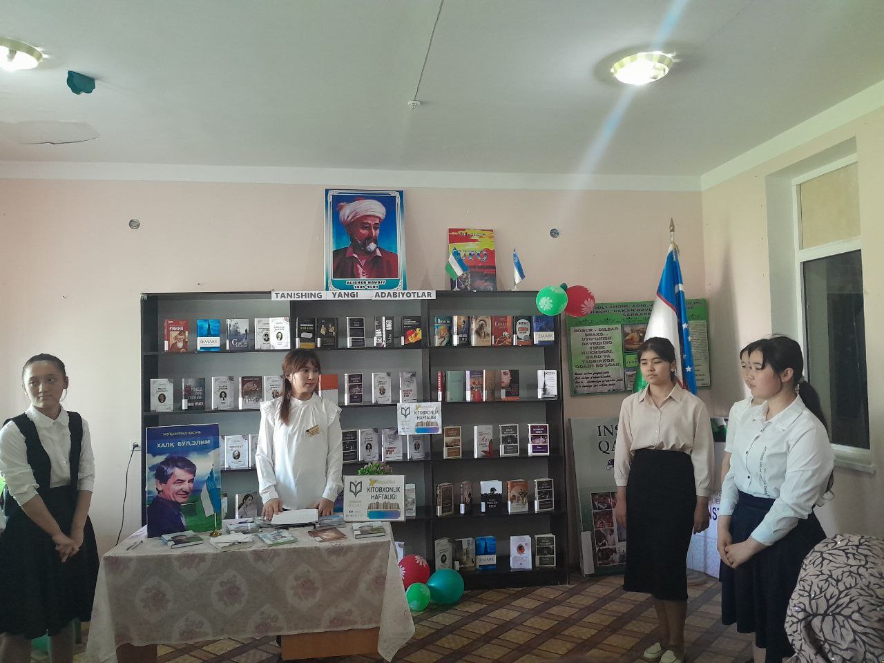 "Kitobxonlik haftaligi"ning 5-kunida O'zbekiston xalq shoiri Muhammad Yusuf hotirasiga bag'ishlab "Ulug‘imsan Vatanim" nomli she'riyat kechasi tashkil qilindi.