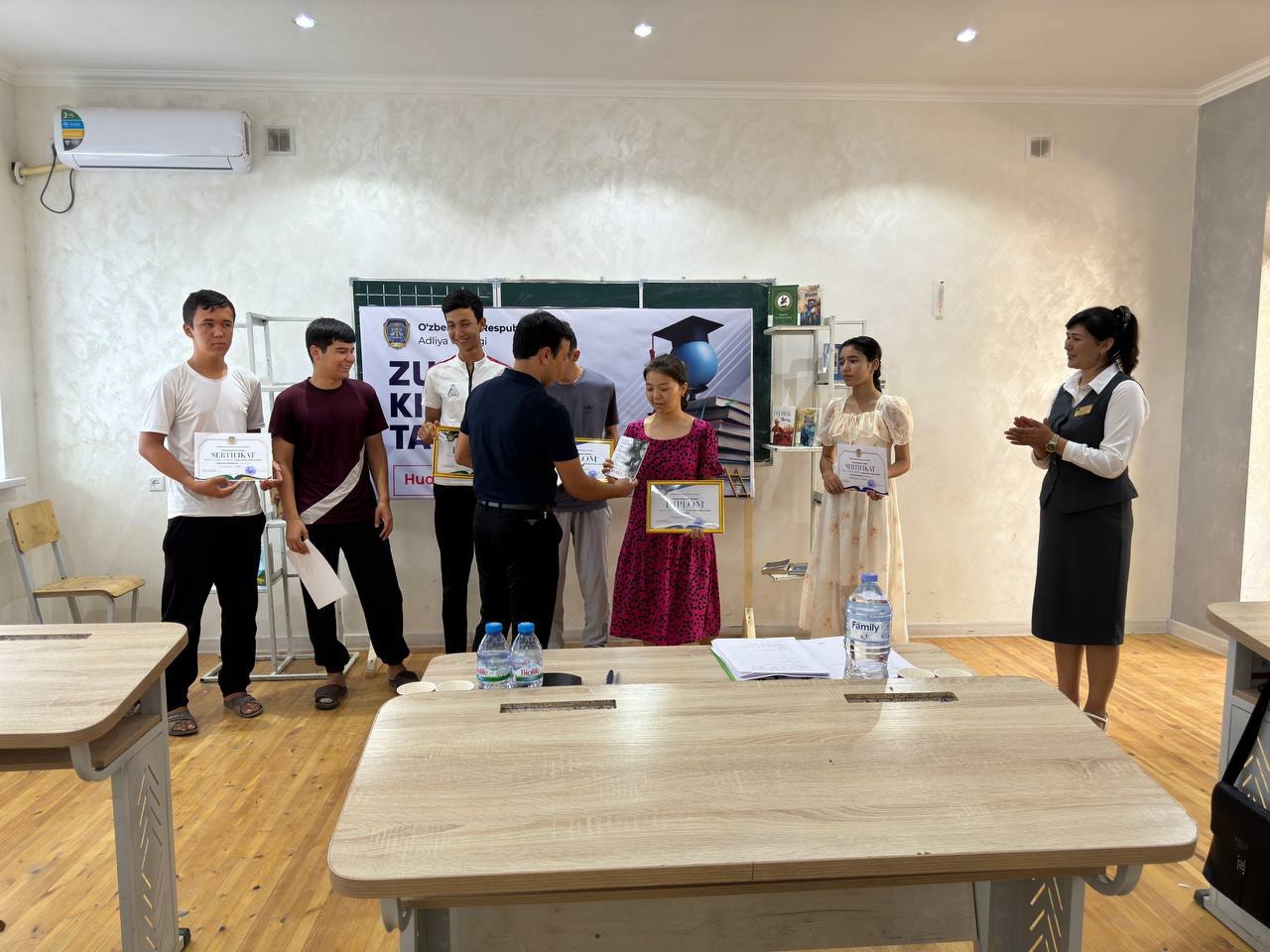 O'zbekiston Respublikasi Adliya vazirligi tomonidan tashkil qilingan "Zukko kitobxon" tanlovning tuman bosqichini Do'stlik tuman axborot-kutubxona markazi , Do'stlik tuman Adliya bo'limi hamkorlikda tashkil qilindi.