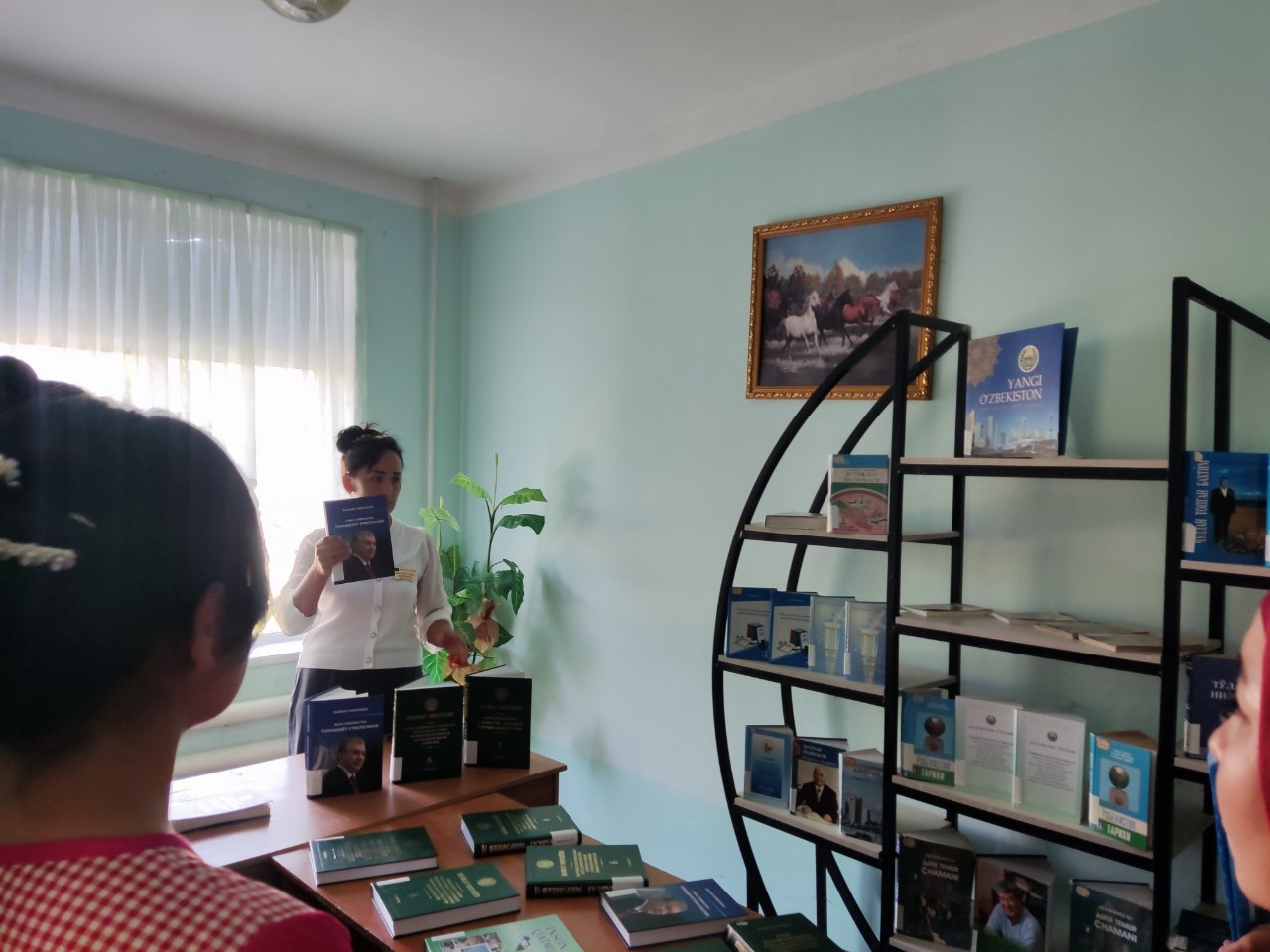 O'zbekiston Respublikasi Prezidenti Shavkat Mirziyoyev tavalludi munosabati bilan " Buyuk kelajagimizni mard va oliyjanob xalqimiz bilan birga quramiz " nomli  davra suhbati tashkil etildi.