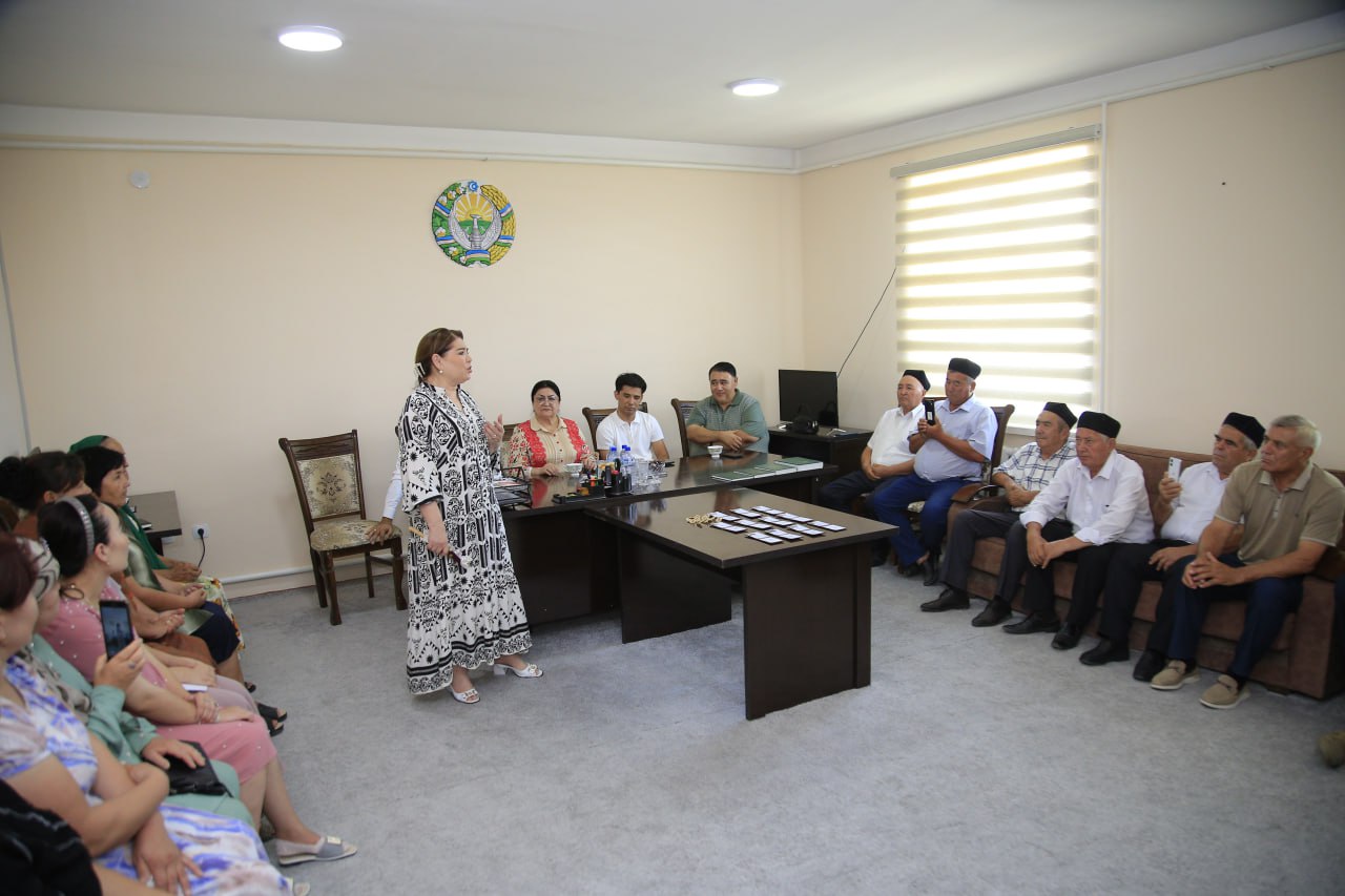 "Ma’rifatli oila" loyihasi doirasida Do‘stlik tumani Alisher Navoiy mahallasida bo‘lib, ziyoli oilalar hamda tumandagi ma’naviyat-targ‘ibot jamiyati a’zolari bilan uchrashdi.