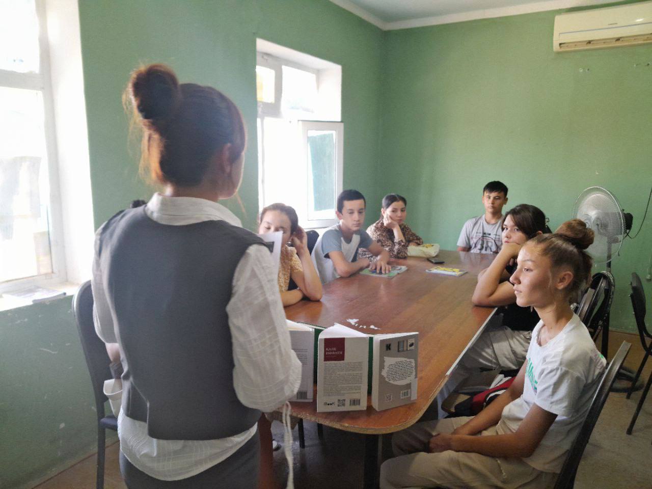 O'zbekiston xalq shoiri Usmon Azim tavalludiga bag'ishlab davra suhbati tashkil qilindi