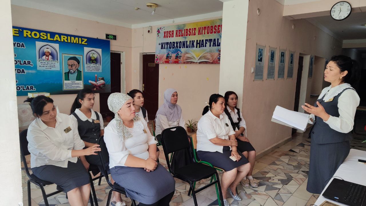 Do`stlik tuman axborot-kutubxona markazida  "Siyosiy-ma’rifat soati" bo‘lib o‘tdi.