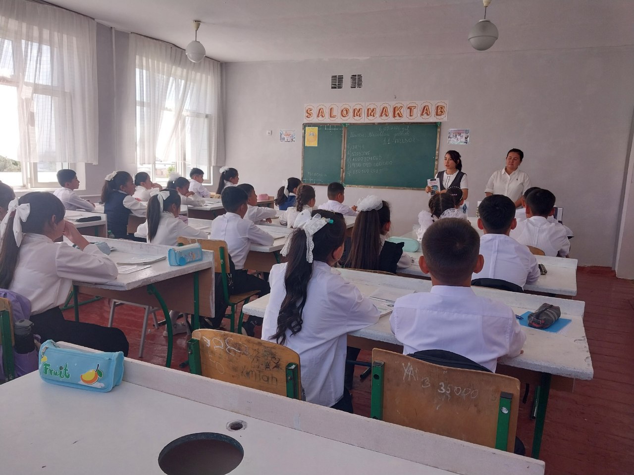 "Har davrning o'z kitobi bor" shiori ostida "Kitob-bilim manbai" nomli davra suhbati o'tkazildi.