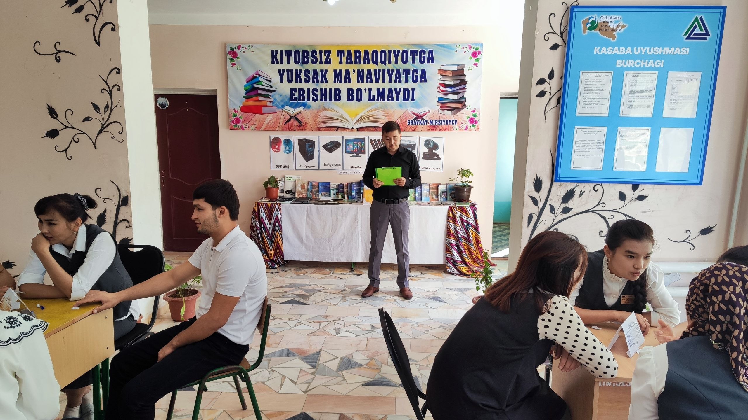 "Axborot texnologiyalari" haftaligi doirasida rejalashtirilgan zakovat intellektual o'yini AKM mutaxassislari o'rtasida tashkil qilindi.