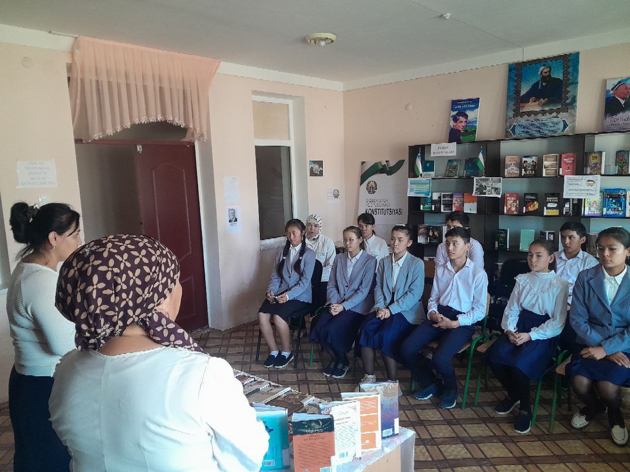 "Kitobdan yaxshiroq do‘st yo‘q jahonda"nomli davra suhbati tashkil qilindi