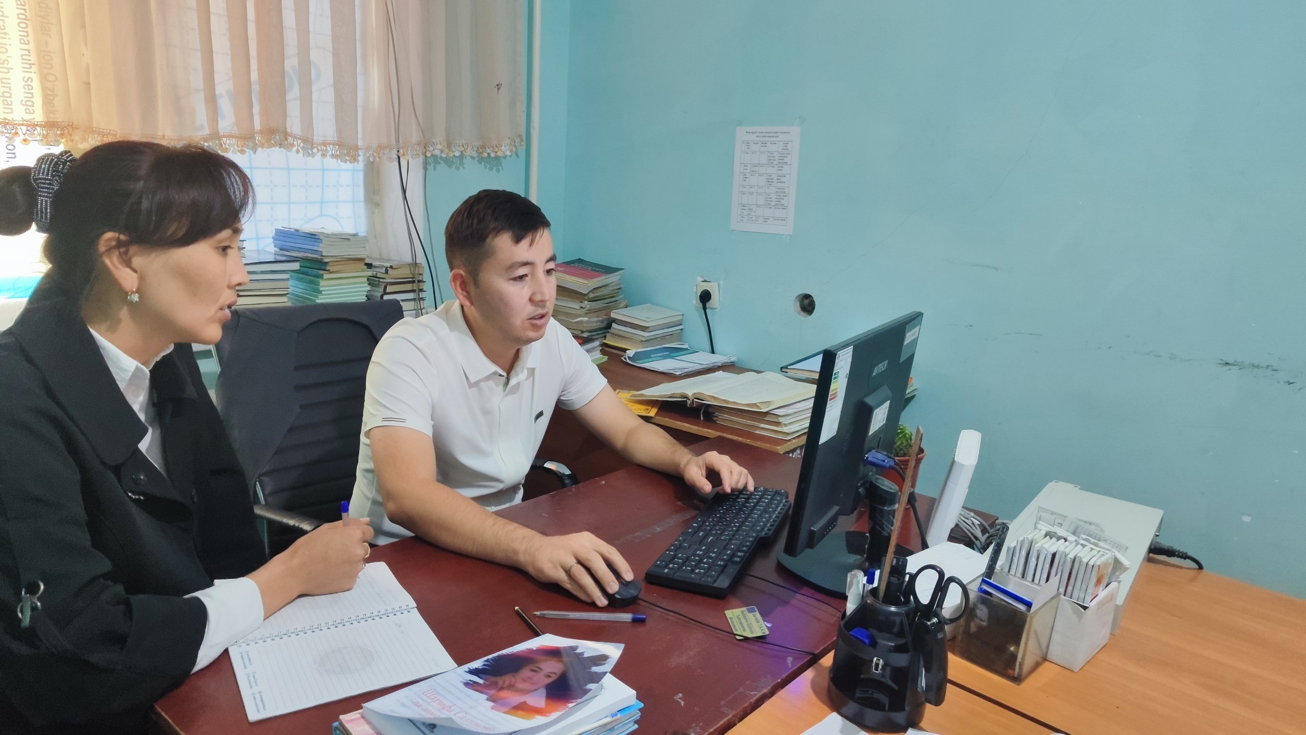 Do`stlik TAKM xodimlarining kompyuter savodxonligini oshirish maqsadida navbatdagi mahorat darsi boʻlib oʻtdi.