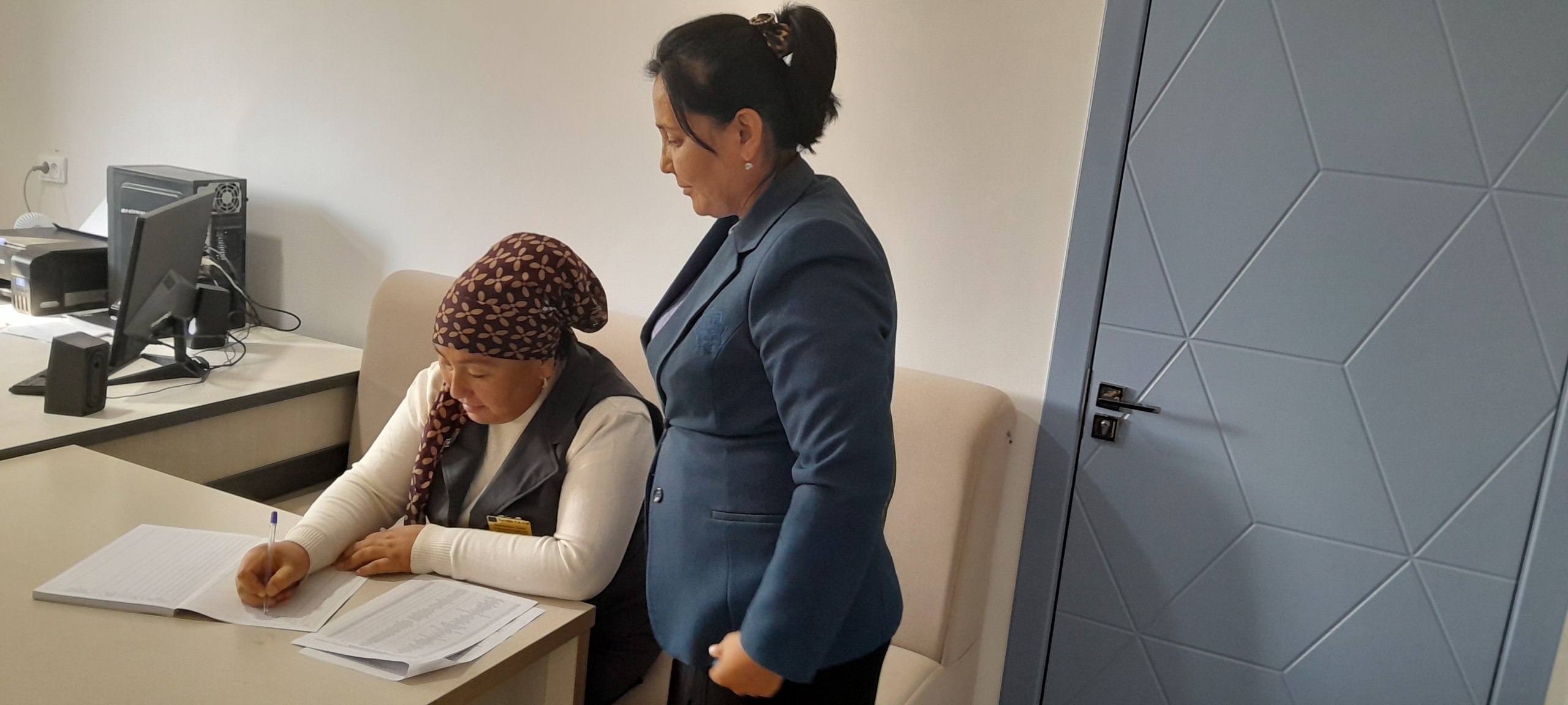 Maktab kutubxonachilariga amaliy uslubiy yordam ko`rsatildi