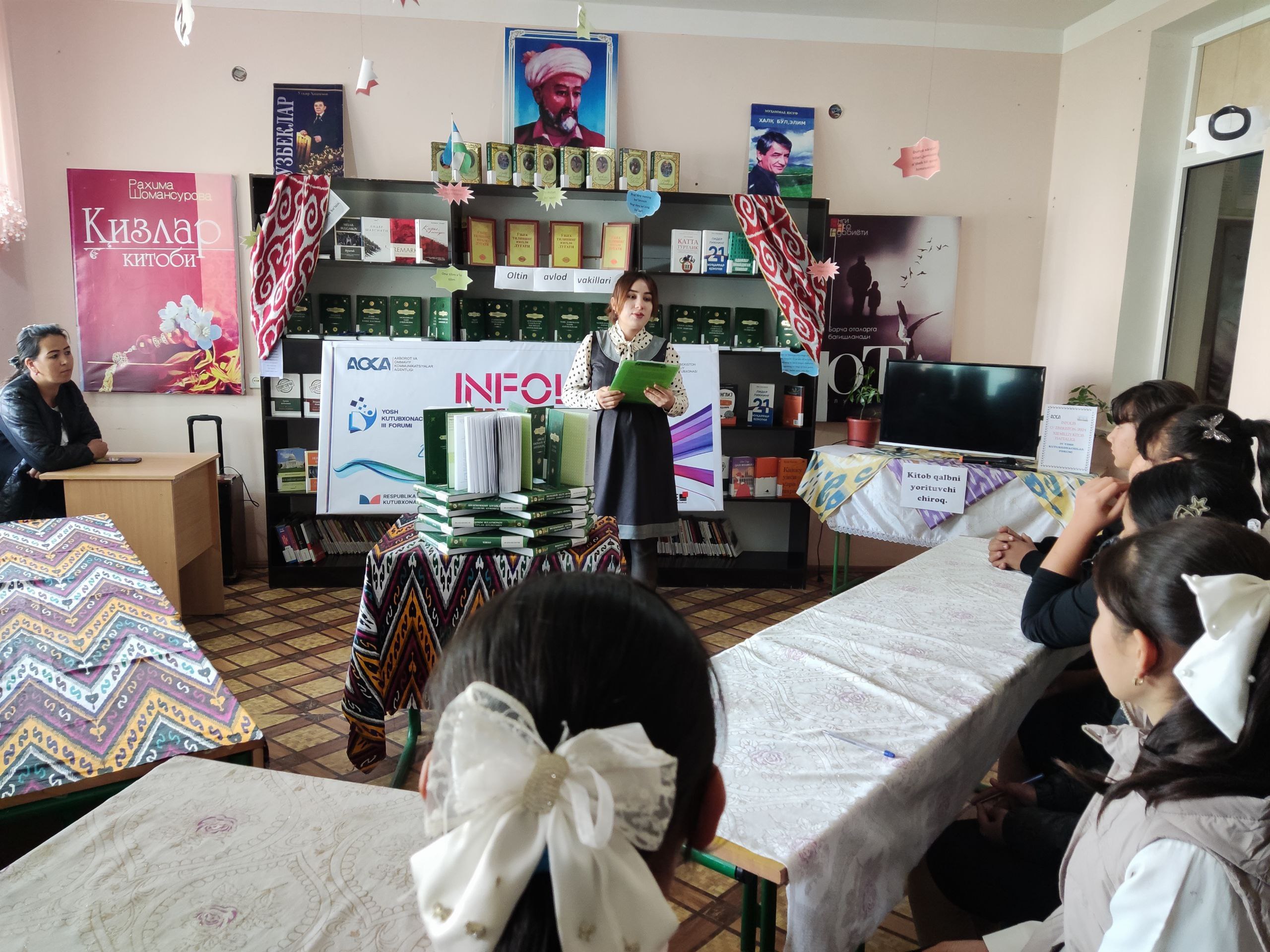 ,,Oltin avlod vakillari'' nomi ostida  15-umumiy o'rta ta'lim maktabining faol kitobxonlari ishtirokida davra suhbati tashkil qilindi.