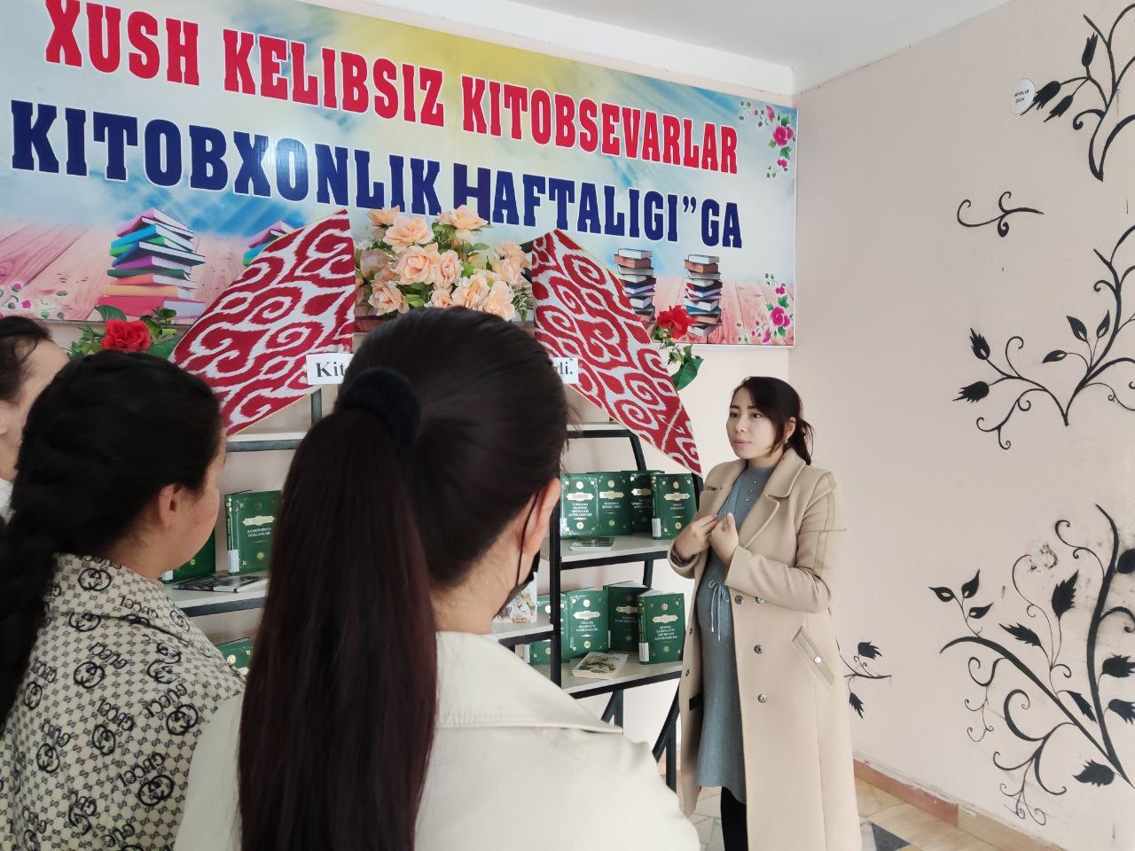 "Kitobxonlik bizni birlashtiradi" nomi ostida kitoblar ko‘rgazmasi tashkil qilindi.