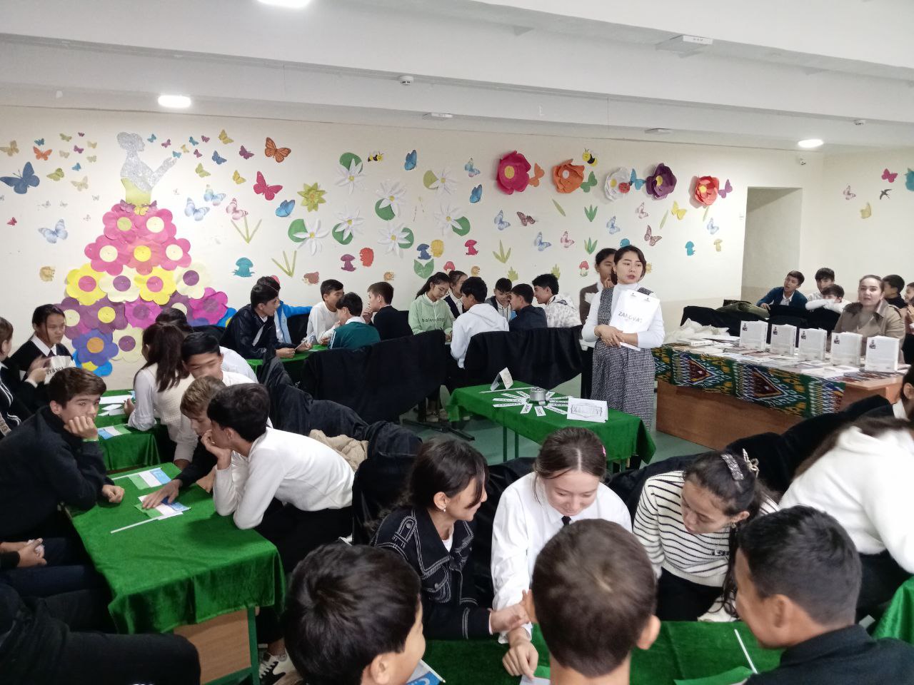 8-9-sinf o'quvchilari o'rtasida Zakovat bilimdonlar o'yini tashkil etildi.