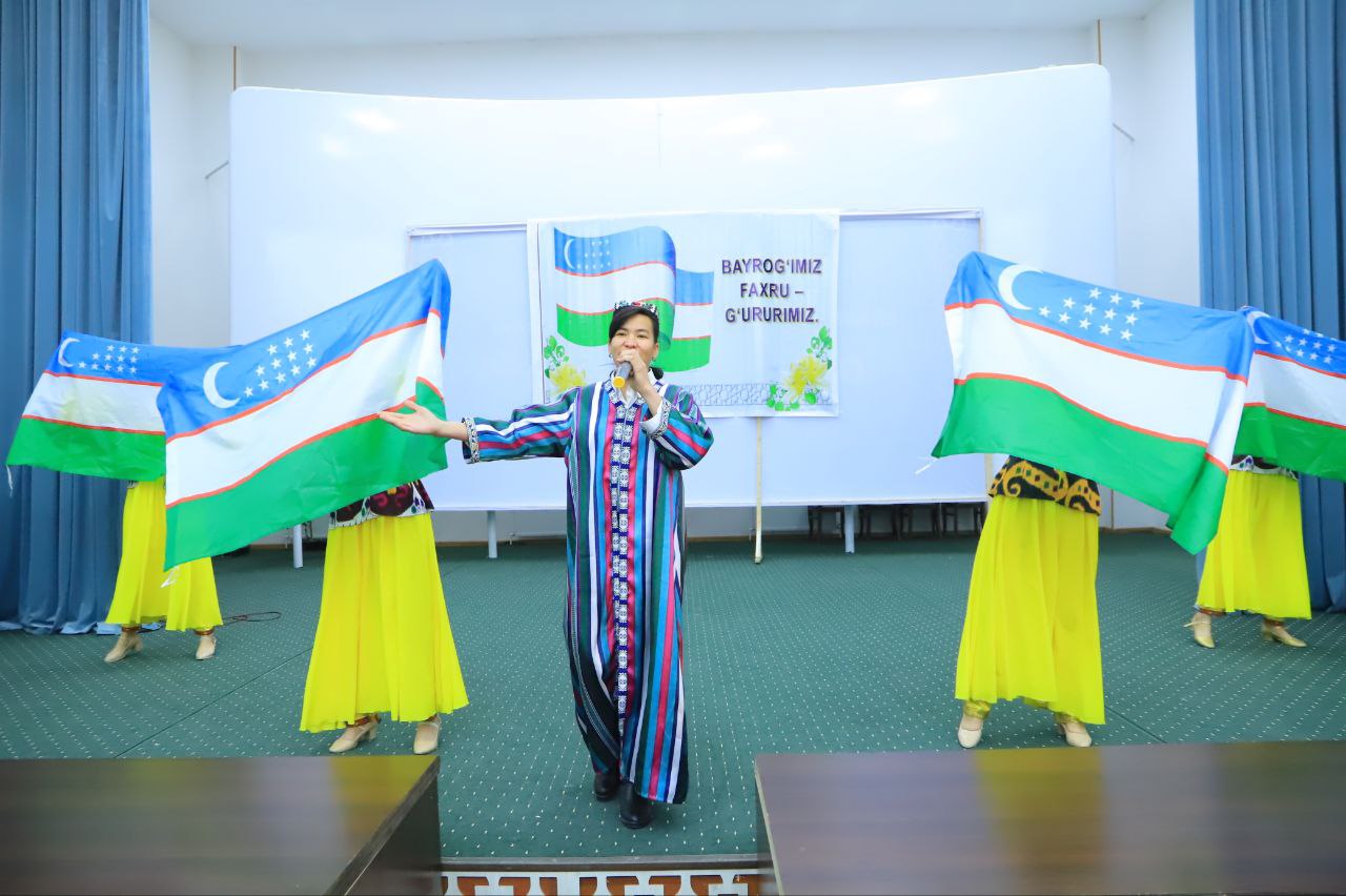 Doʻstlik tumanida Davlat bayrogʻi qabul qilingan kun munosabati bilan bayram tadbiri boʻlib oʻtdi