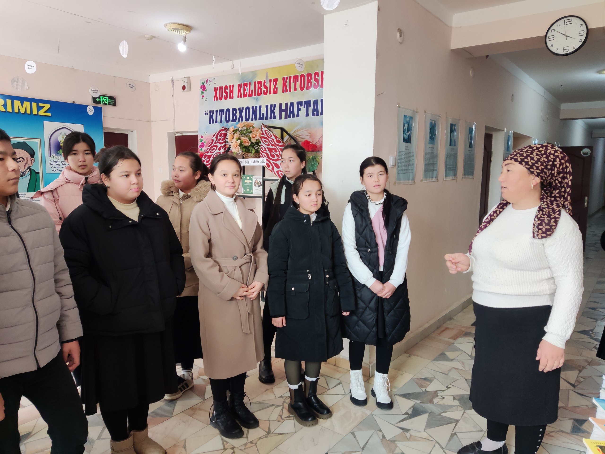 "Zavqli mutolaa" nomli adabiyotlar ko'rgazmasi tashkil qilindi.