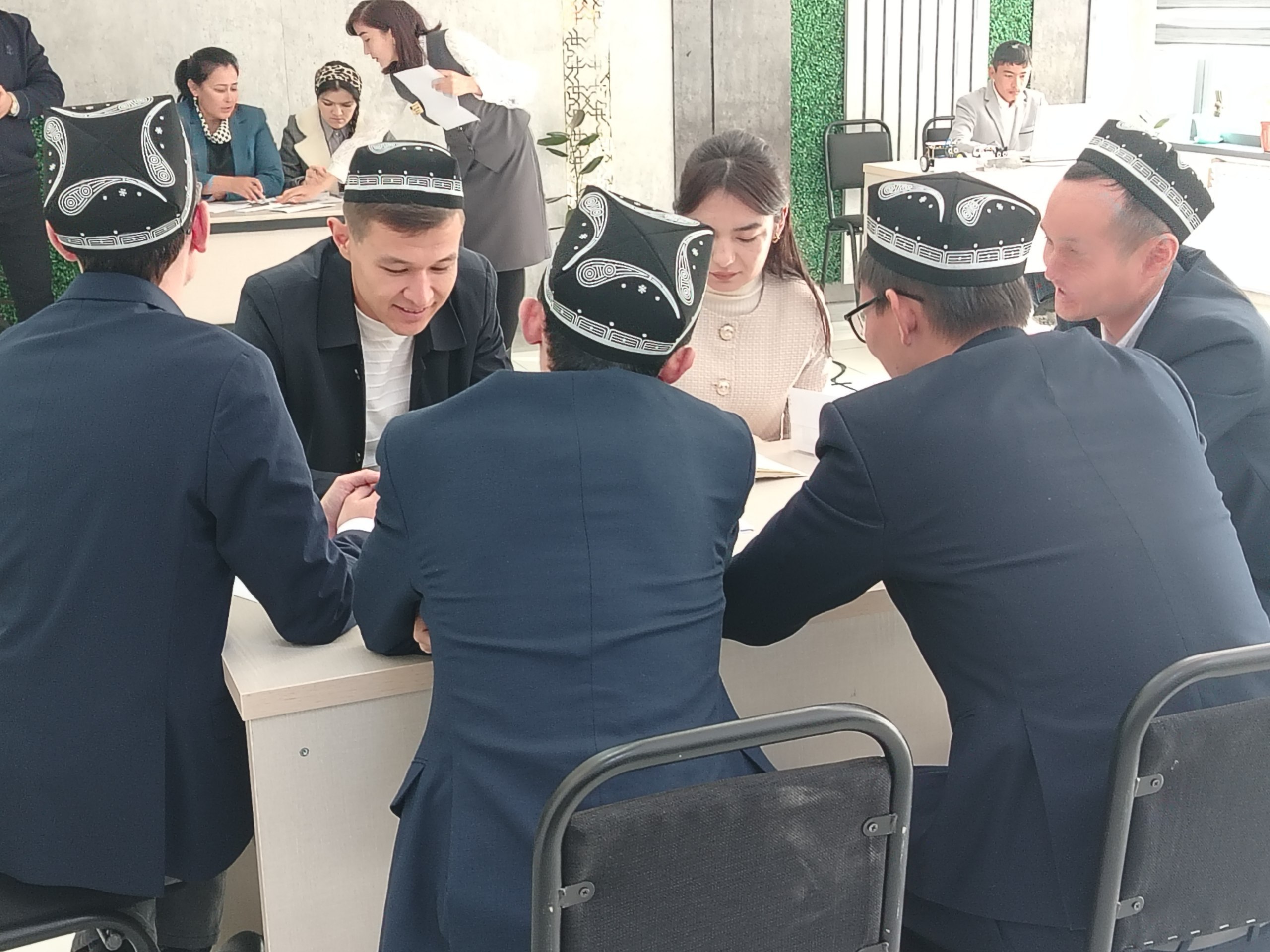 14 yoshdan 30 yoshgacha bo'lgan yoshlarning bo'sh vaqtlarini mazmunli tashkil etish  maqsadida rejaga muvofiq "Zakovat" intellektual bahslari o'tkazildi.