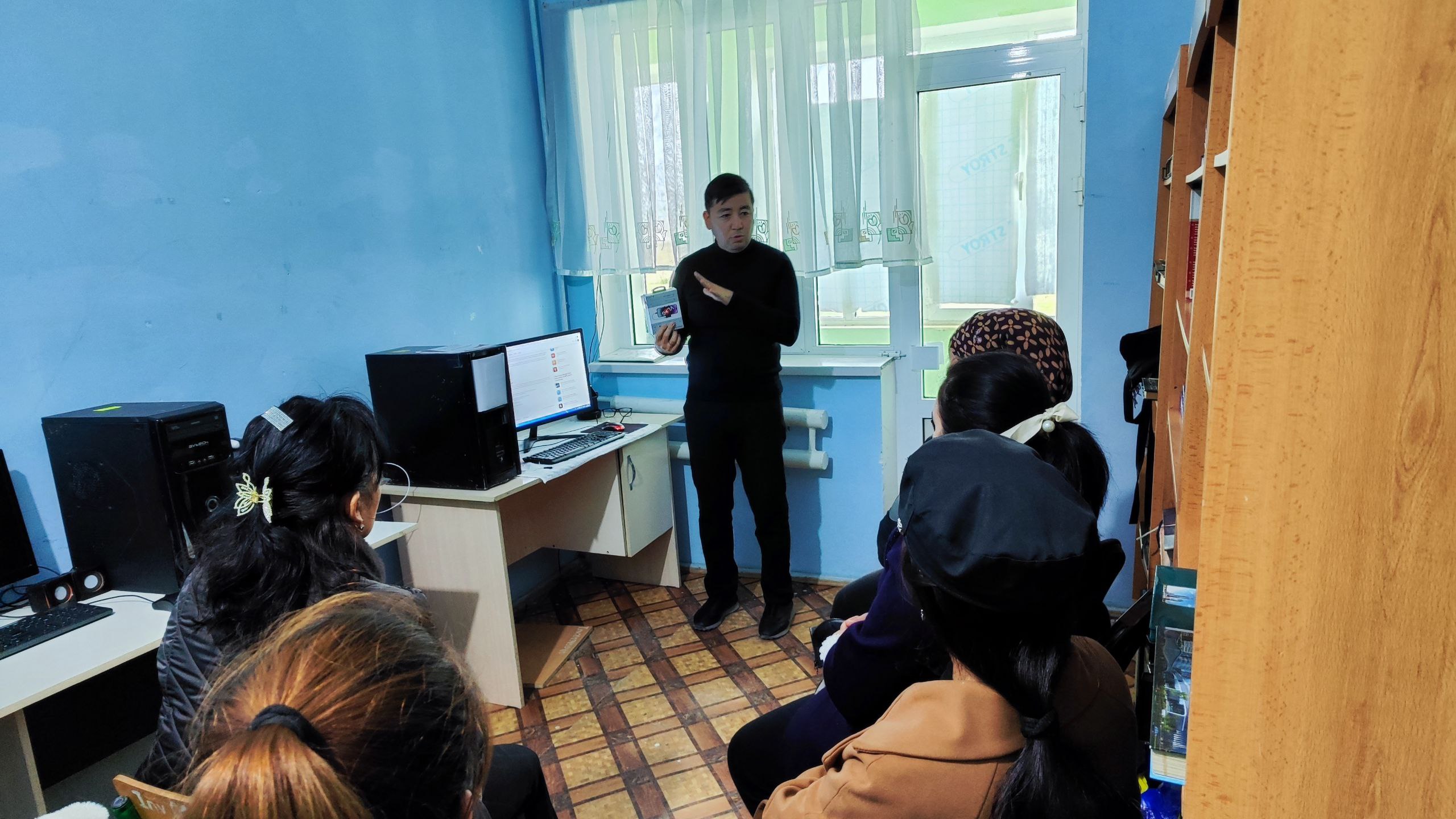 Axborot- kommunikatsiya texnologiyalari va raqamlashtirish xizmati tomonidan  xodimlarini kompyuter savodxonligini oshirish maqsadida  navbatdagi mahorat darsi tashkil etildi.