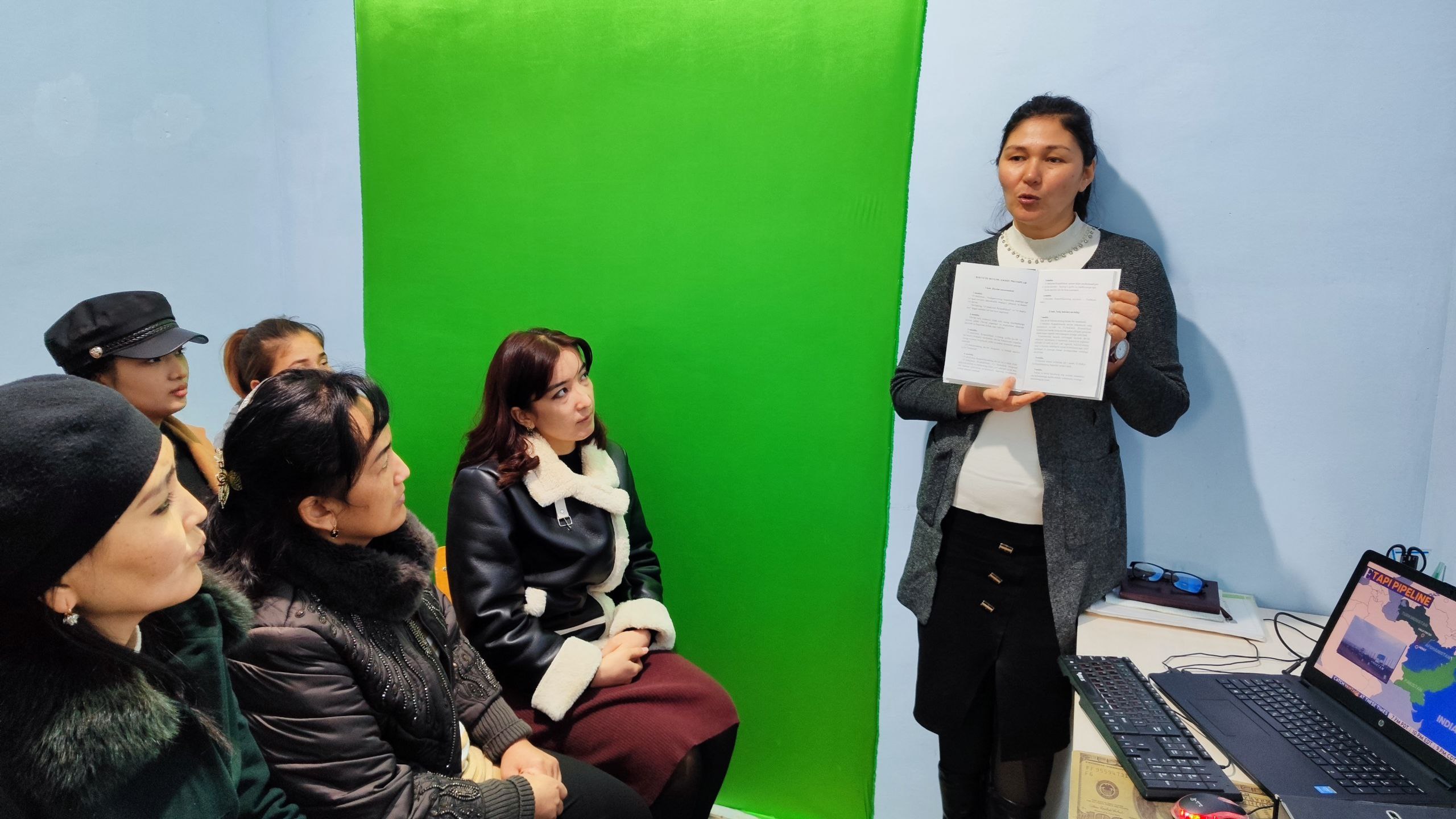 "Konstitutsiya farovon hayotimizning asosidir" mavzusida seminar tashkil etildi