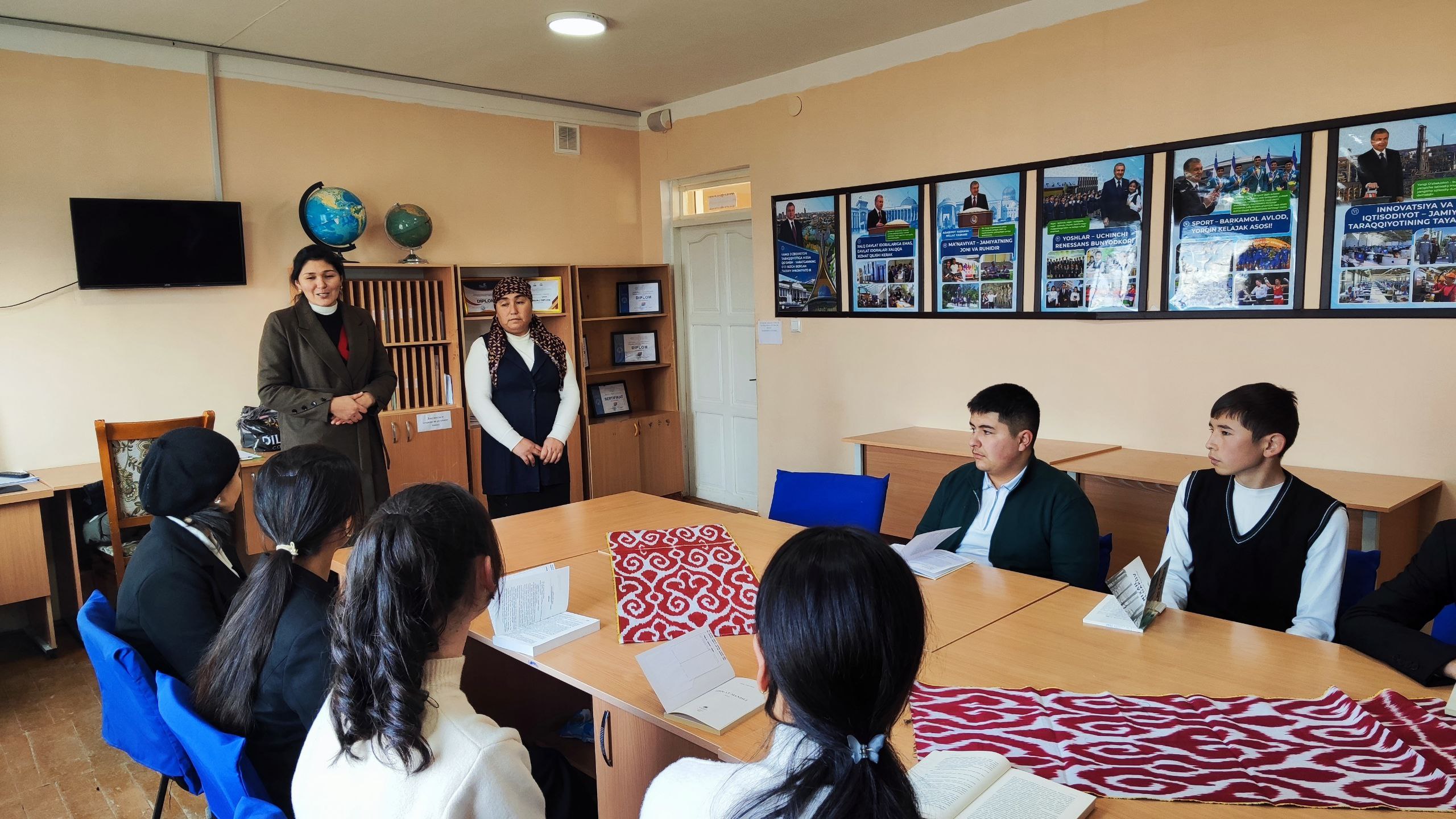 "Men kitob o'qishni sevaman" mavzusida bahs-munozara kechasi tashkil qilindi.