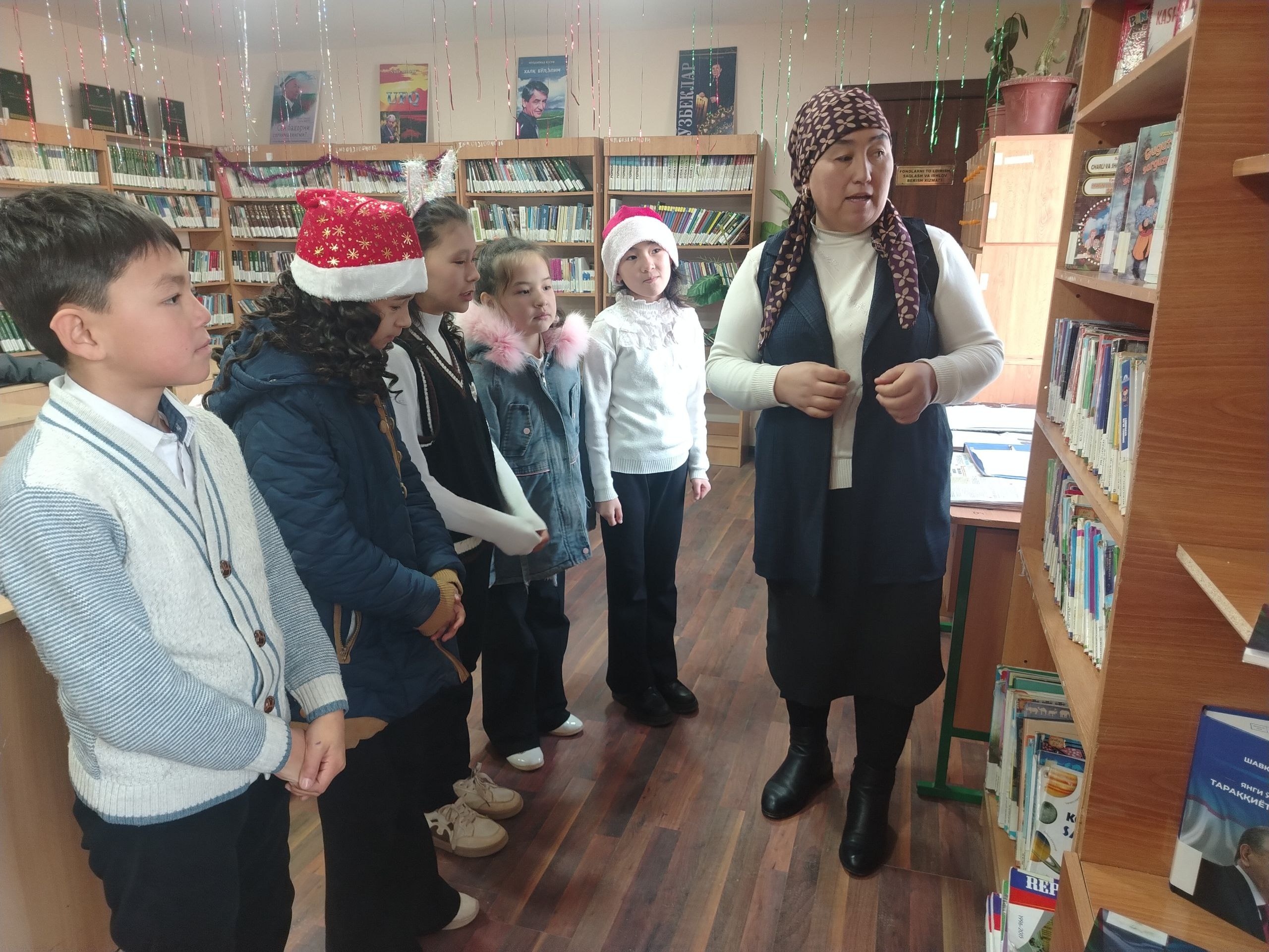 "Kitob bilan do'stlashaman " deb nomlangan kutubxona bo'ylab sayohat tashkil qilindi.
