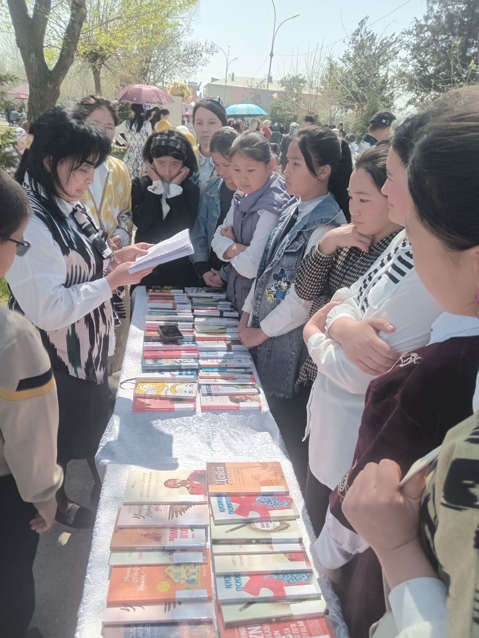 "Jumboqli hikoya" loyihasi doirasida kitobxon yoshlarga qiziqarli jumboqli hikoyalar taqdim etildi.