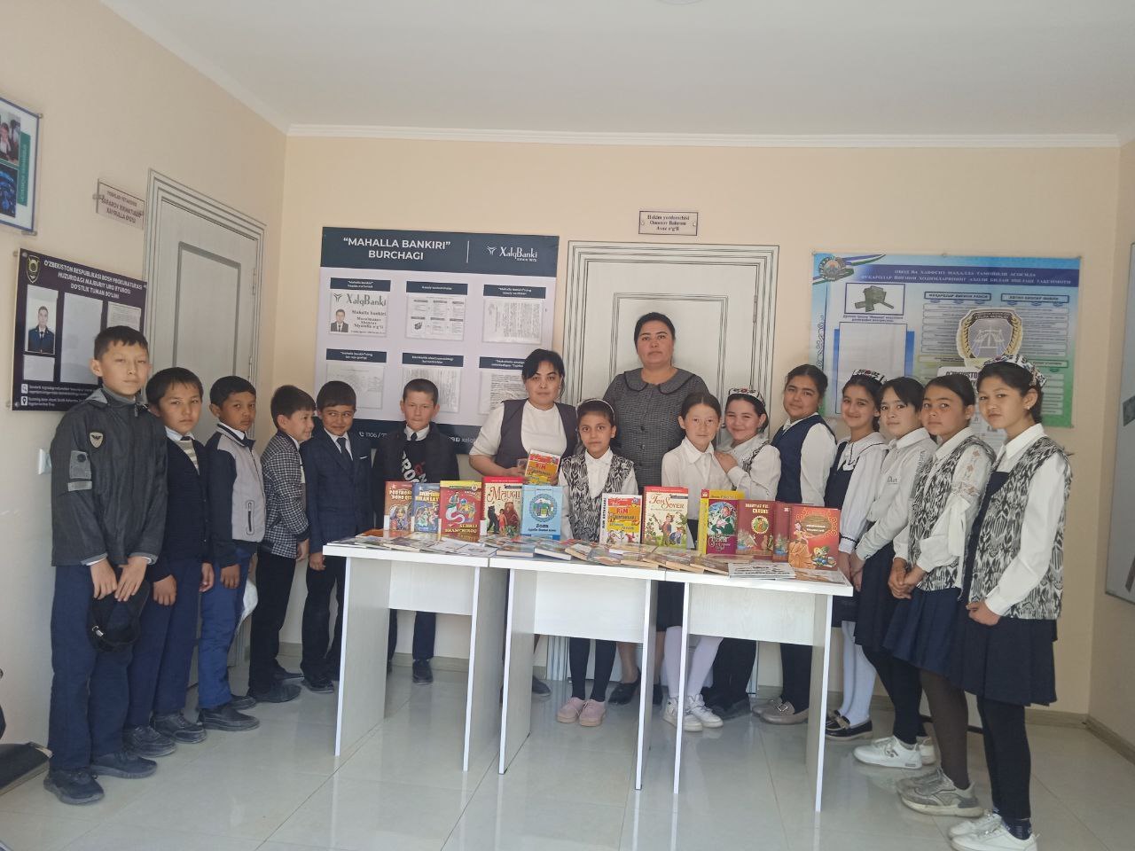 ʼʼXalqaro bolalar kitobi kuni" munosabati bilan "Kitobim oftobim" nomli tadbir va kitoblar koʻrgazmasi tashkil etildi.