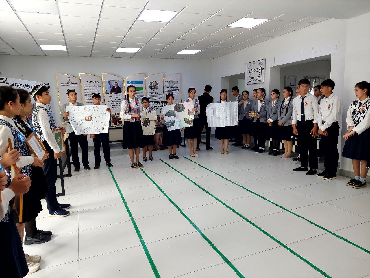 "Amir Temur-buyuk sohibqiron" mavzusida 8-sinflar o'rtasida bellashuv tadbiri bòlib o‘tdi.