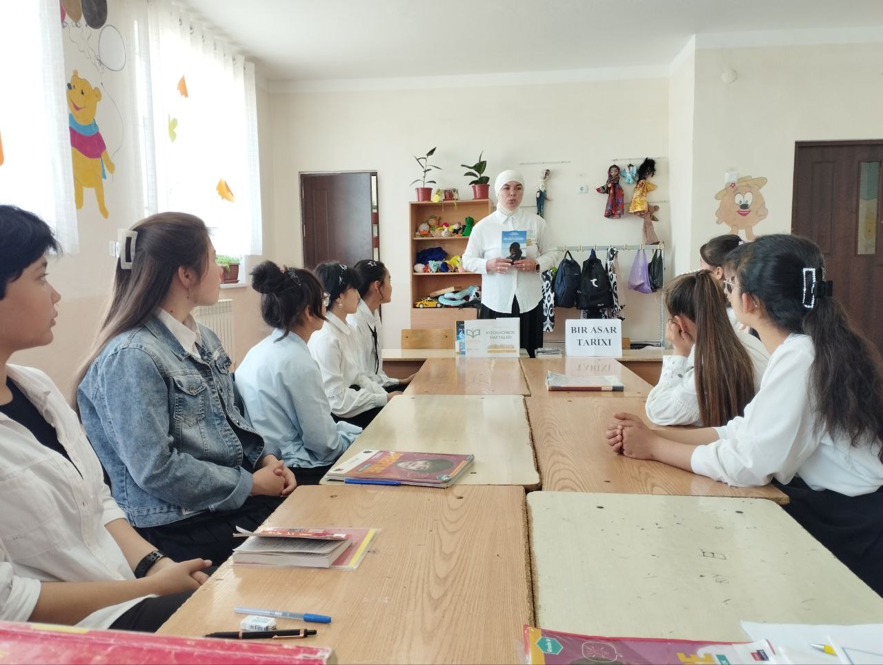 "Kitobxonlik haftaligi" doirasida "Bir asar tarixi" nomli davra suhbati tashkil etildi