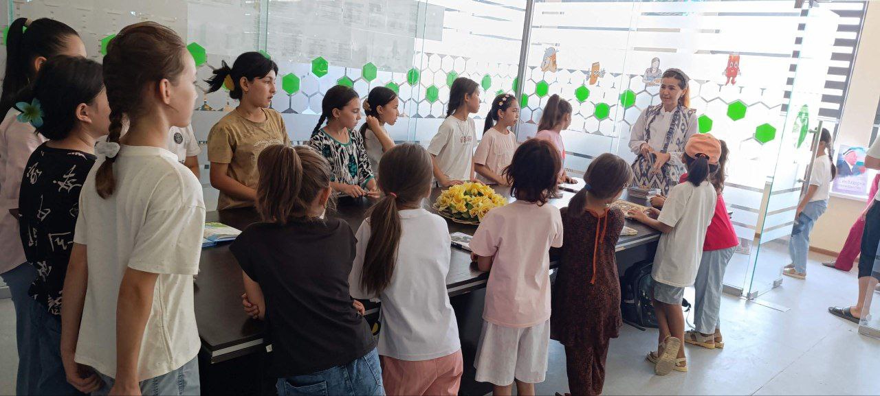 "Asarlar bilimdoni" viktorinasi tashkil etildi.