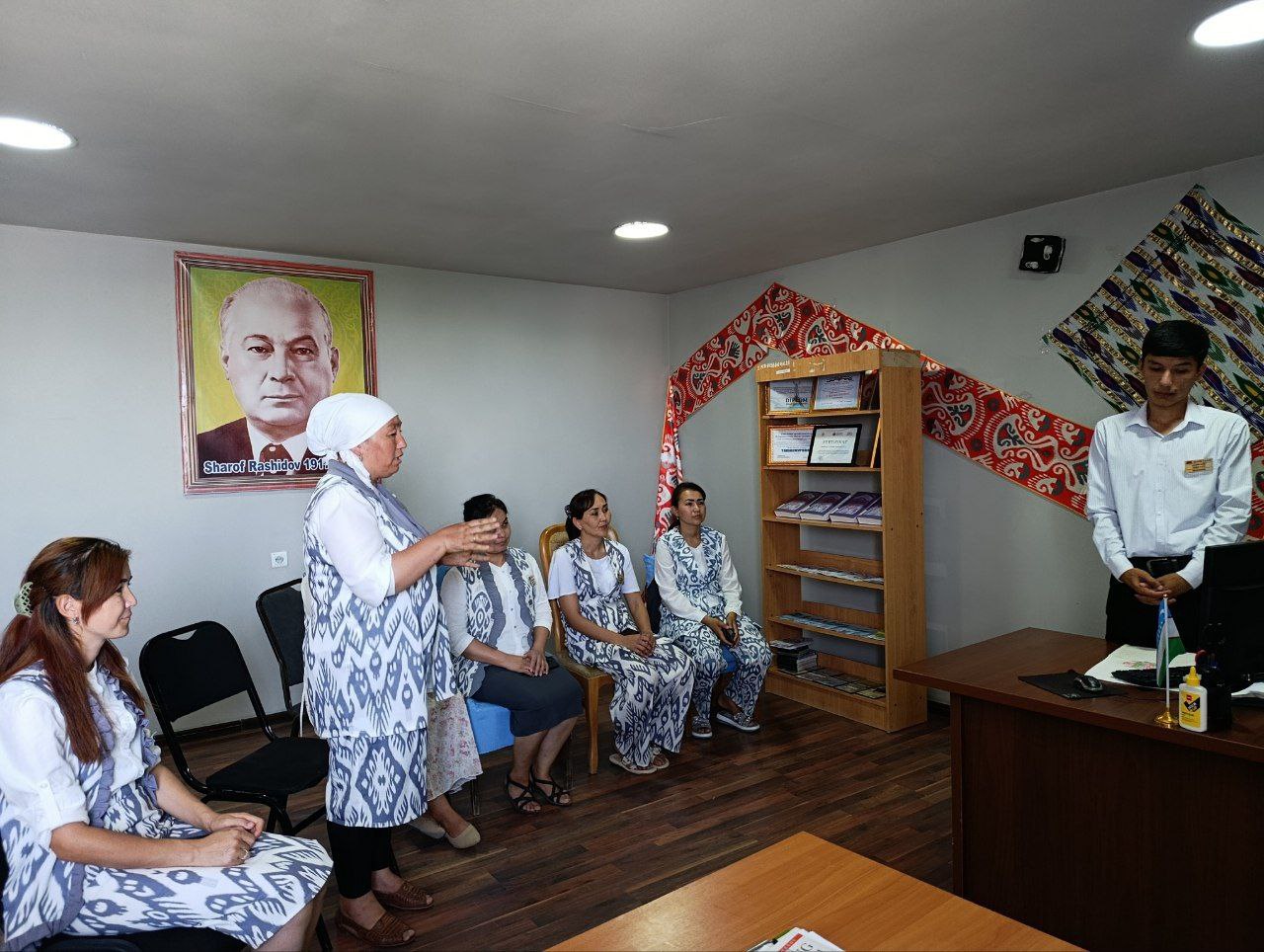 TAKM xodimlarining kompyuter savodxonligini oshirish maqsadida navbatdagi mahorat darsi boʻlib oʻtdi.