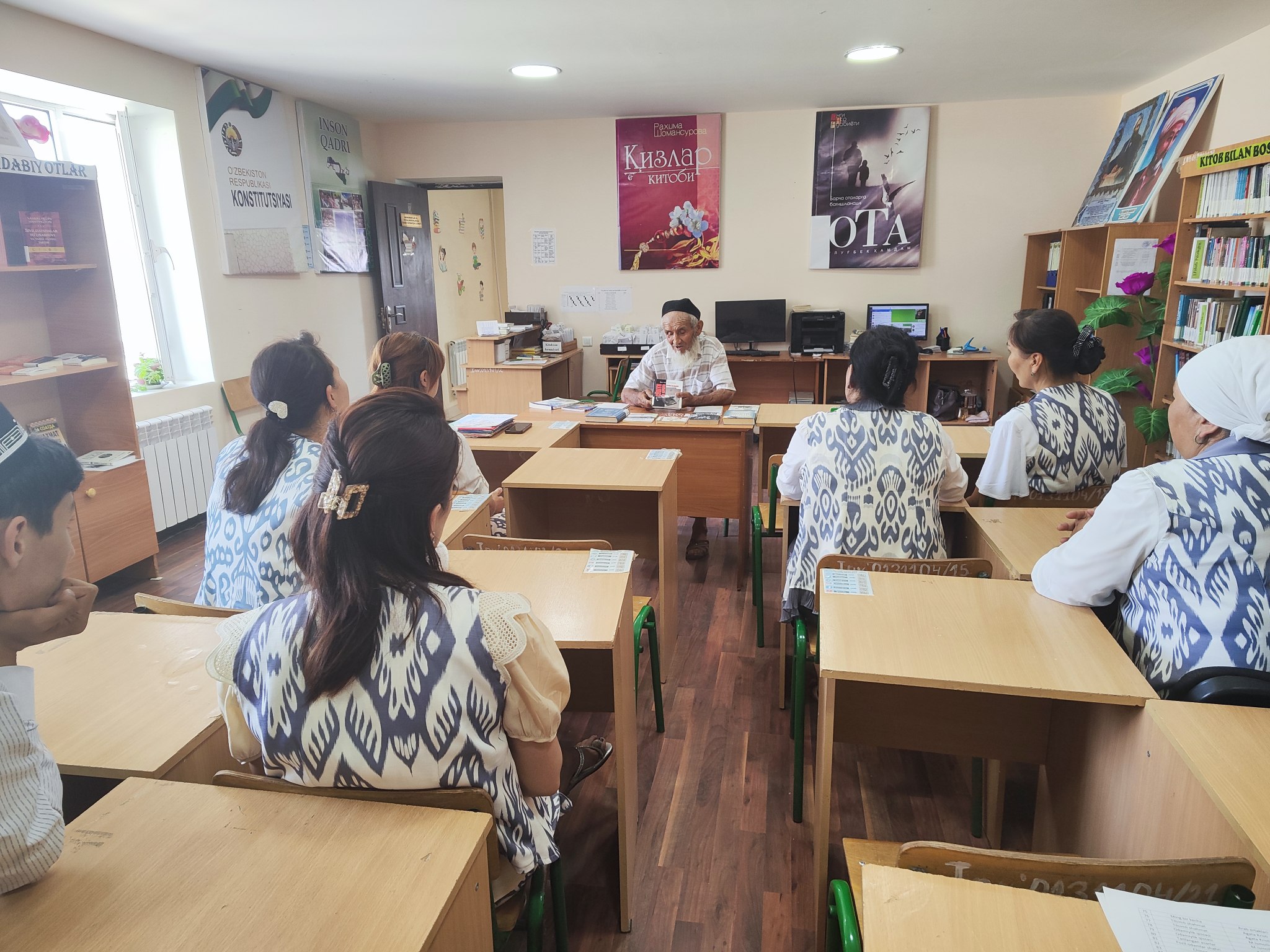 "Kutubxona gurungi" loyihasi doirasida AKM xodimlari va kitobxonlar ishtirokida navbatdagi gurung tashkil qilindi.