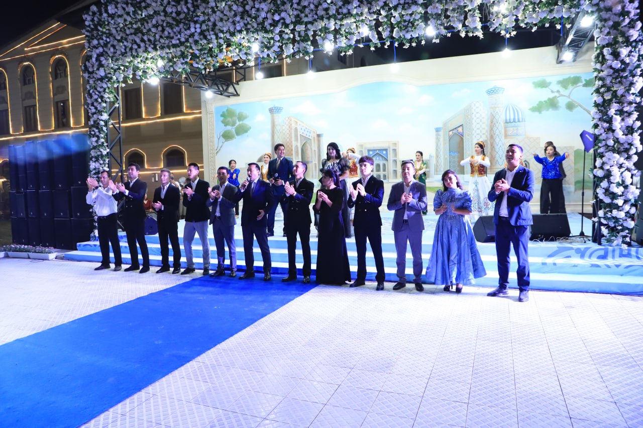 Mustaqilligimizning 34 yilligi munosabati bilan Do`stlik tumanida katta bayram shodiyonasi bo`lib o`tdi.