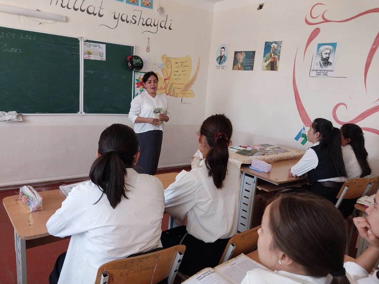 "Mening sevimli yozuvchim" nomli davra suhbati tashkil etildi.